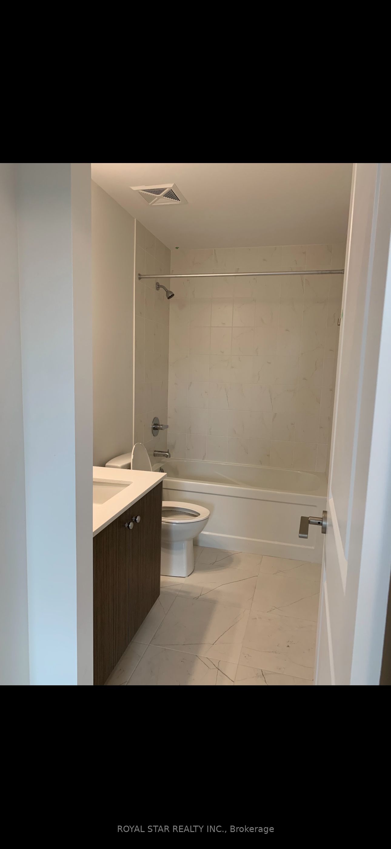95 Attmar Drive 313, Brampton, ON L6P 0Y6 photo 3
