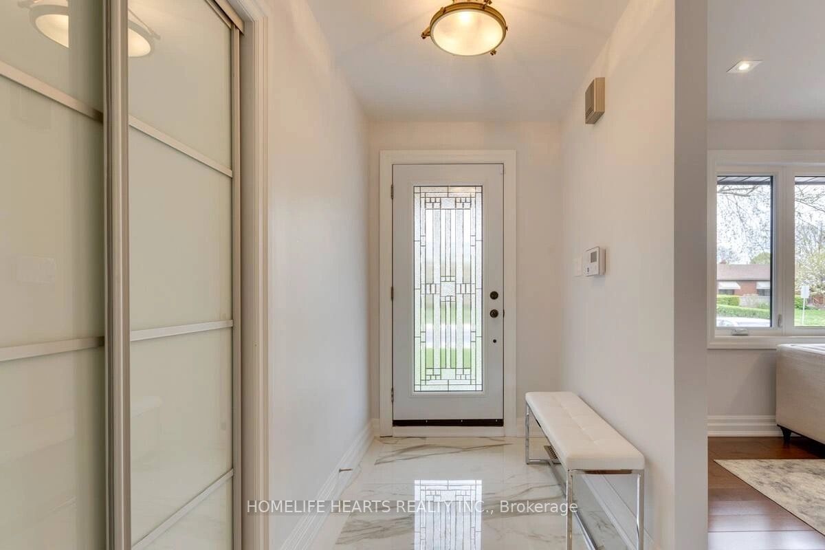 730 Drury Lane, Burlington, ON L7R 2X7 photo 2