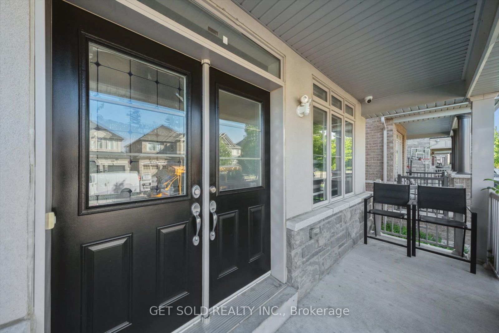 49 Blackberry Valley Crescent, Caledon, ON L7C 2C7 photo 3
