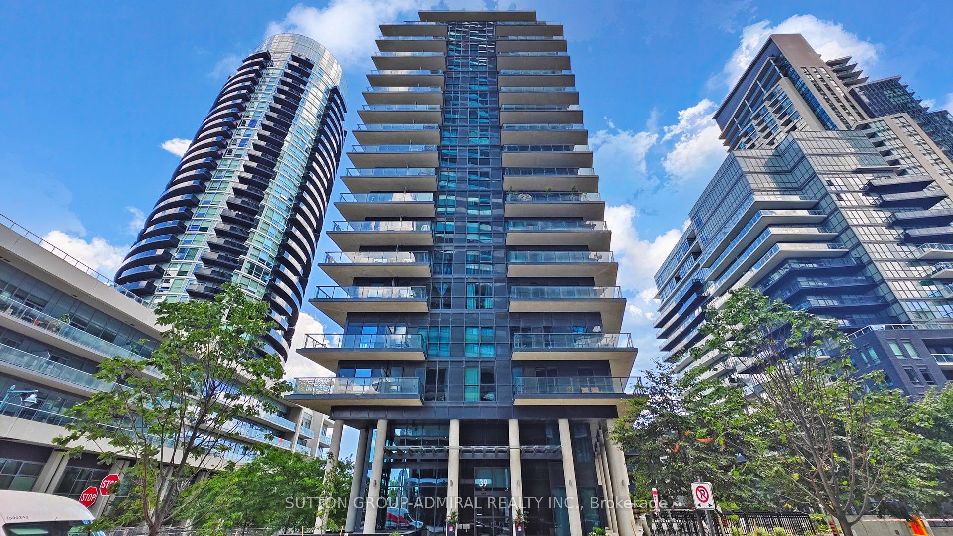 39 Annie Craig Drive Th 104, Toronto, ON M8V 0C5 photo 2