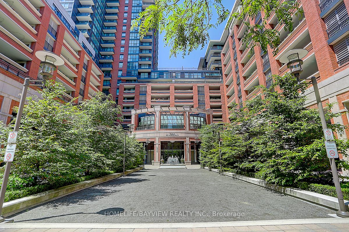 830 Lawrence Avenue W 2204, Toronto, ON M6A 0B6