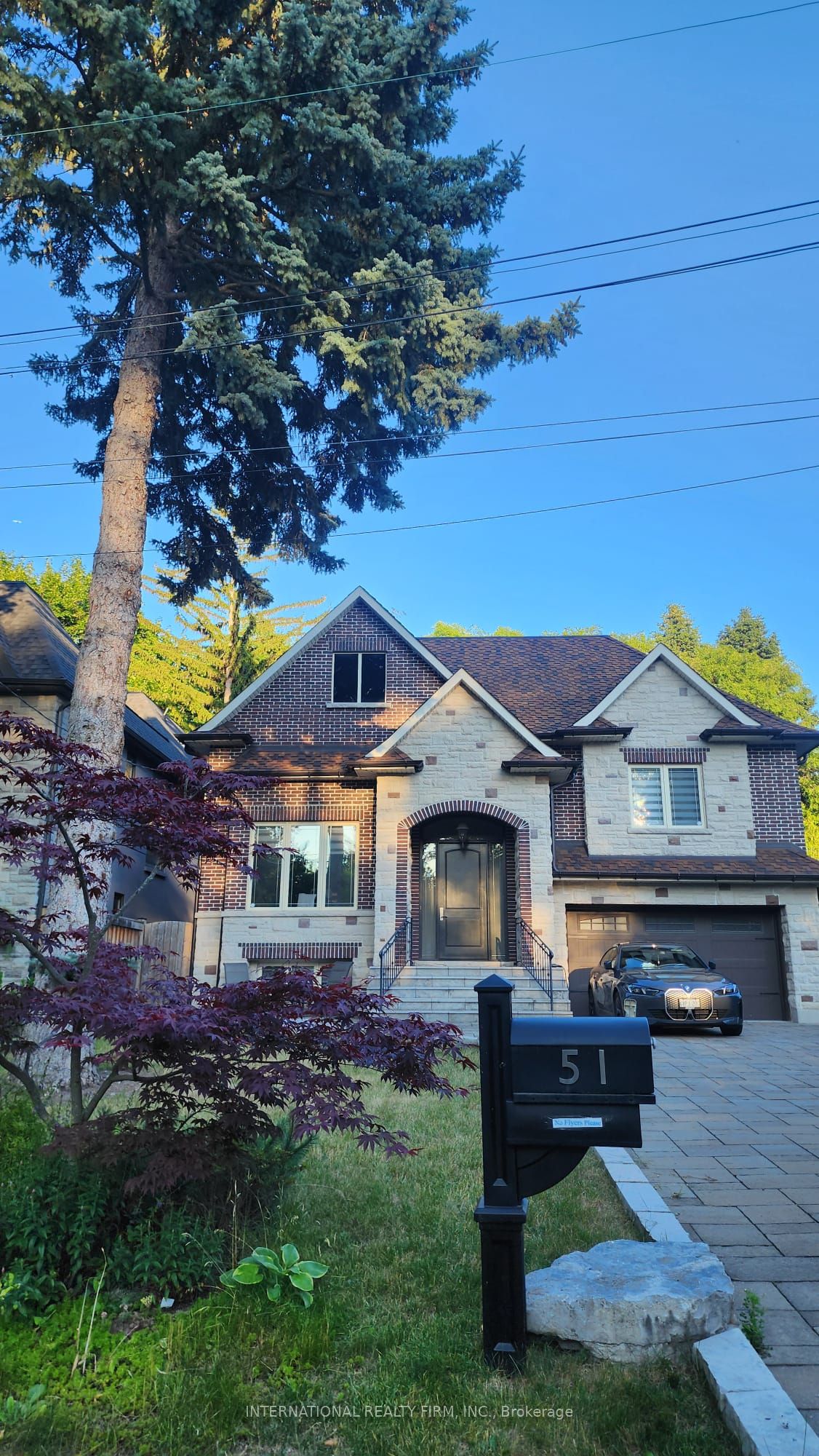 51 Kirk Bradden Road E, Toronto, ON M8Y 2E8 photo 2