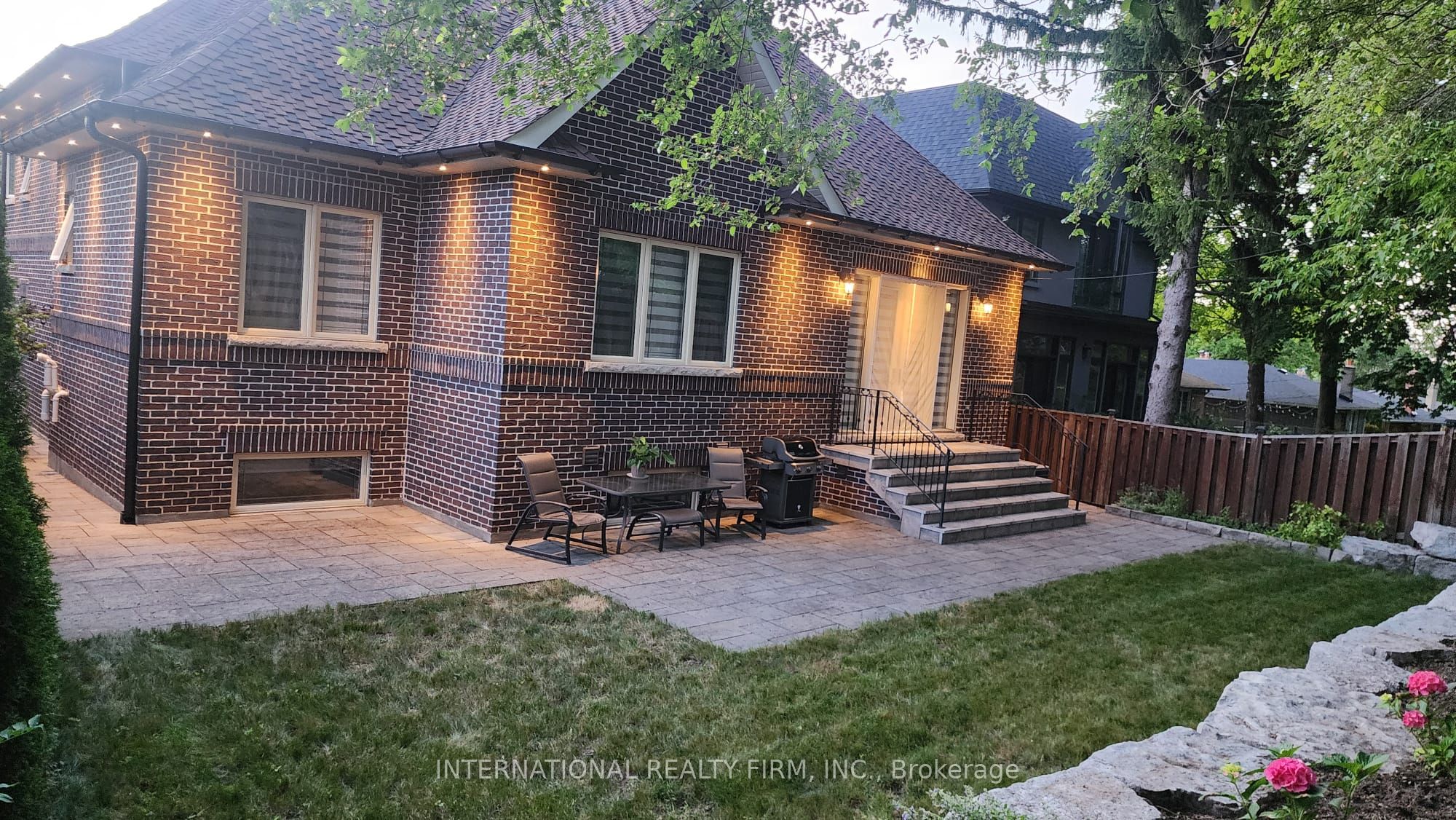51 Kirk Bradden Road E, Toronto, ON M8Y 2E8 photo 5