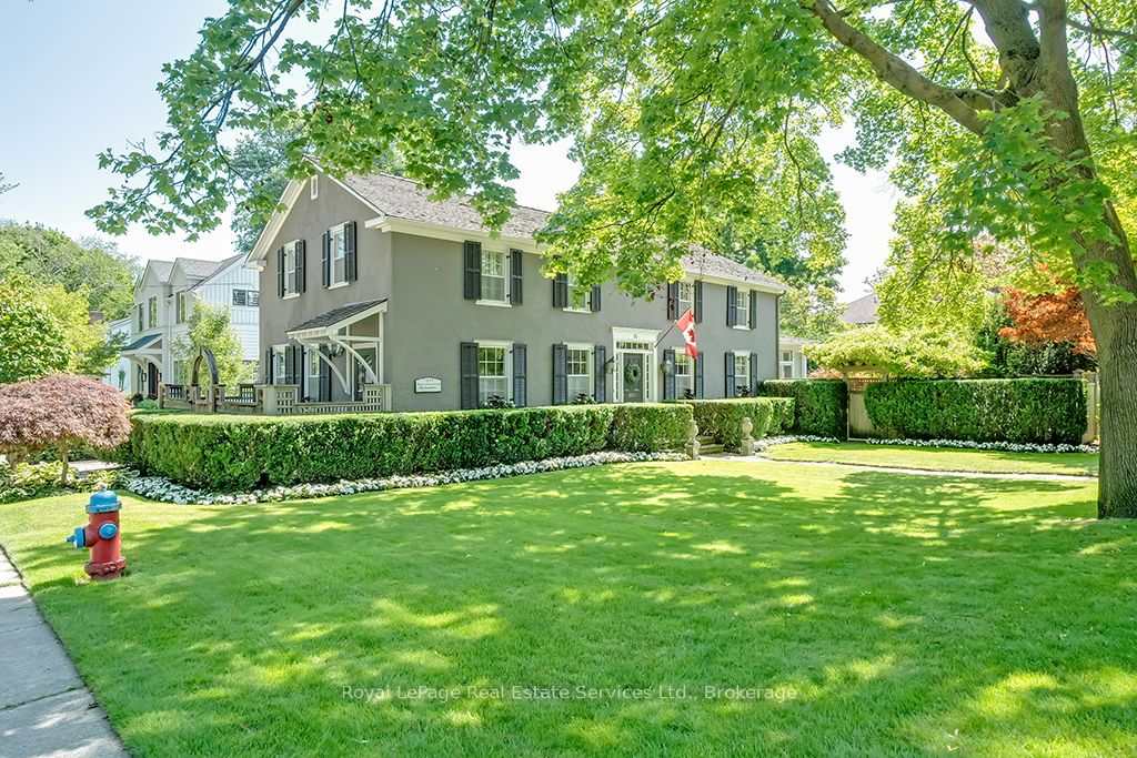 53 Thomas Street, Oakville, ON L6J 3A2 photo 2