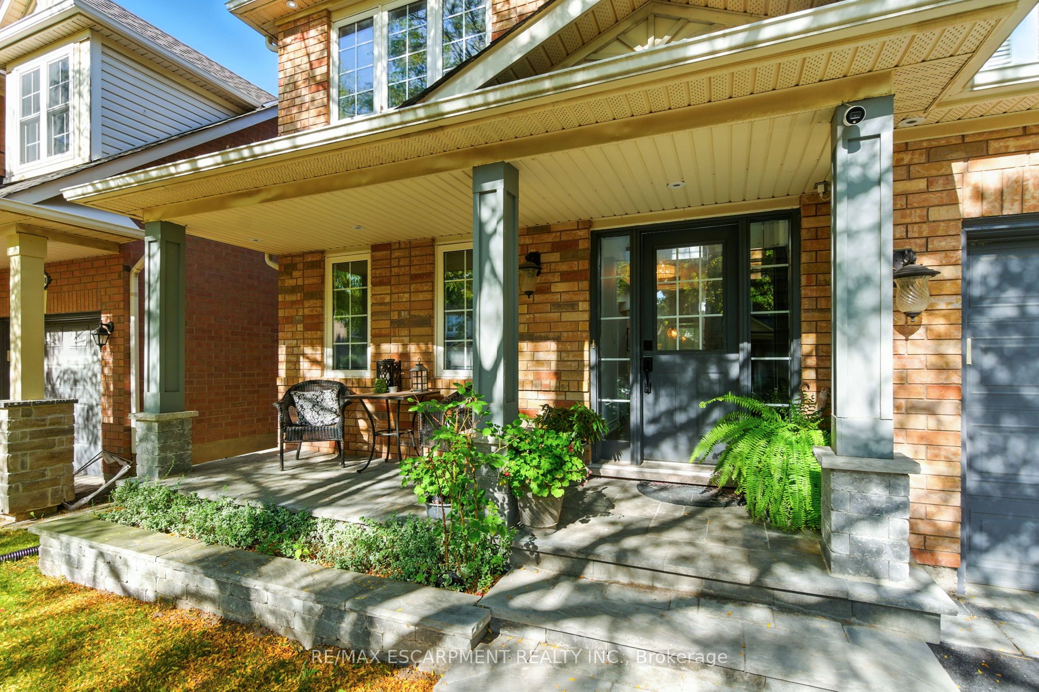 5566 Thorn Lane, Burlington, ON L7L 6V8 photo 3