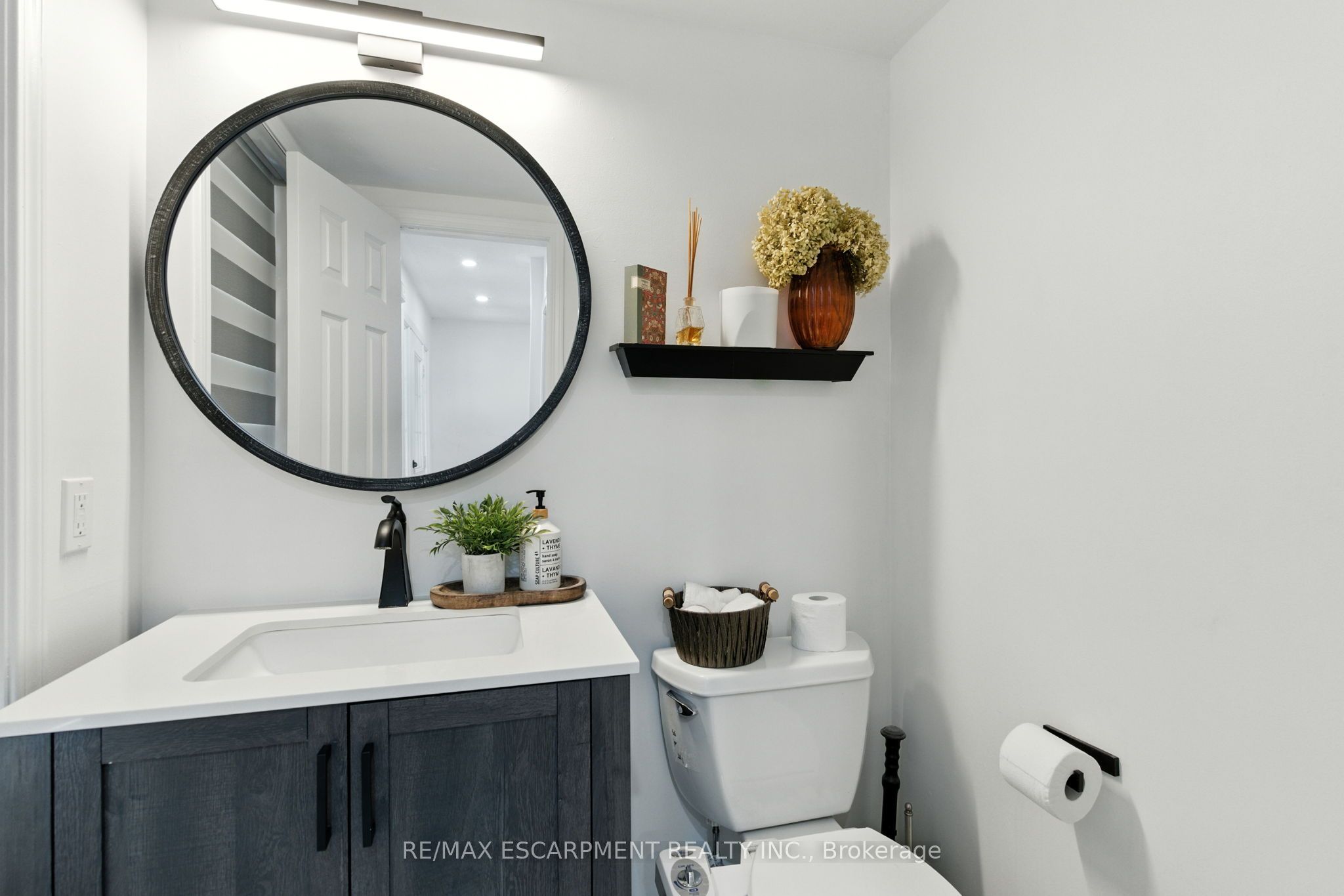 5566 Thorn Lane, Burlington, ON L7L 6V8 photo 5