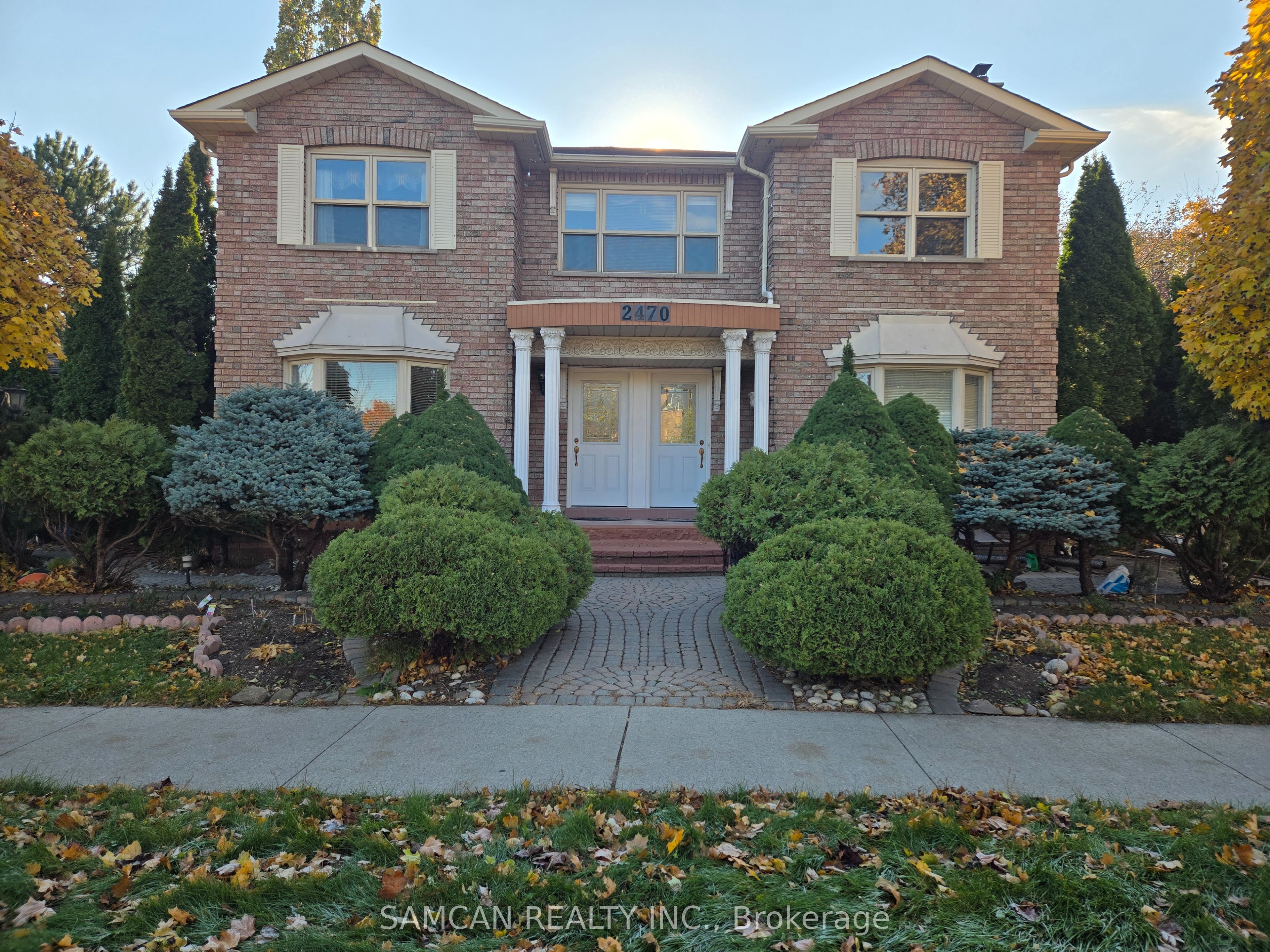 2470 Wynten Way 2, Oakville, ON L6J 7K8 photo 2