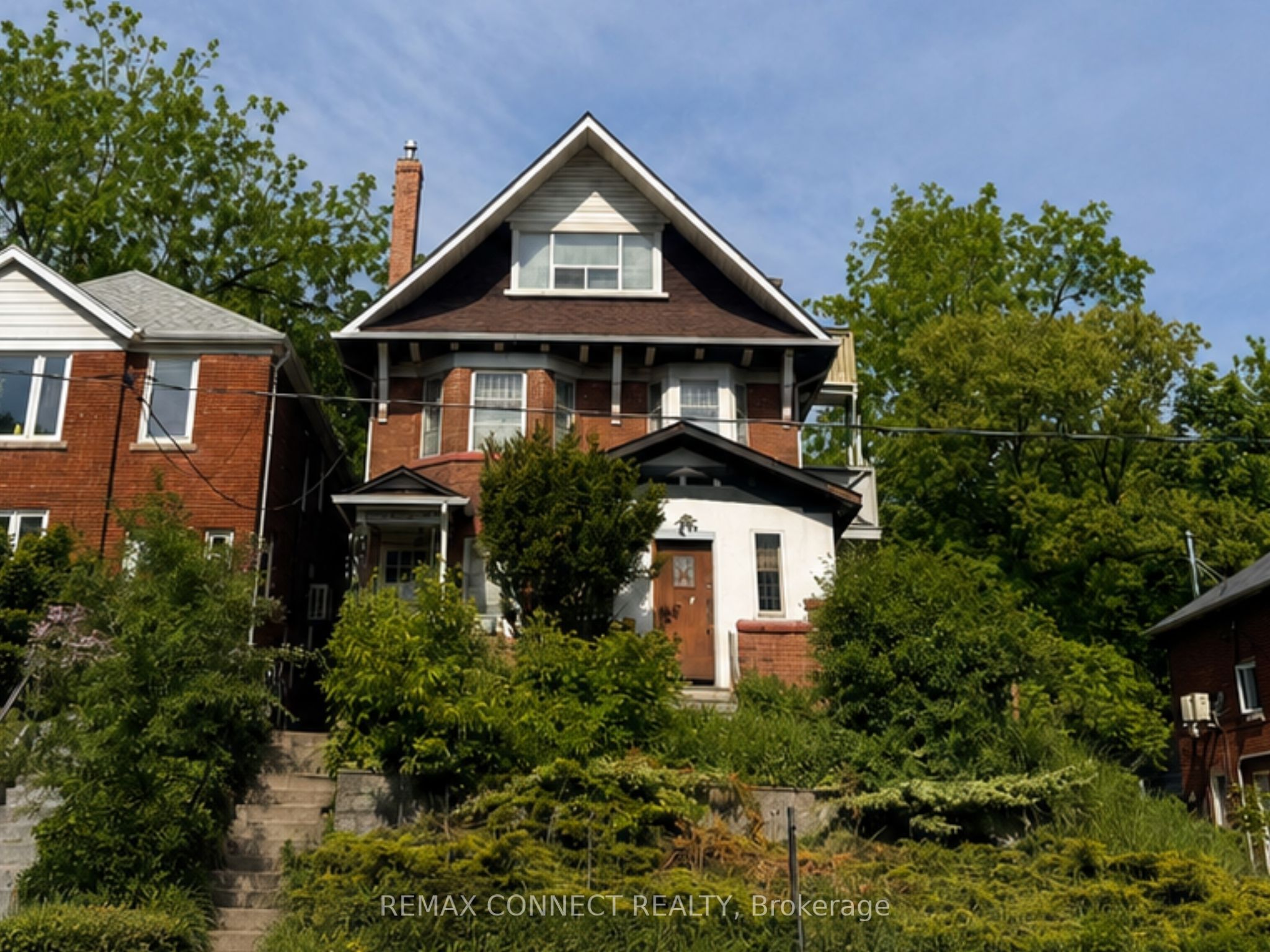 115 Parkside Drive, Toronto, ON M6R 2Y8