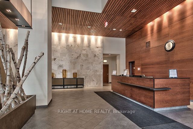 4090 Living Arts Drive 2306, Mississauga, ON L5B 4M8 photo 5