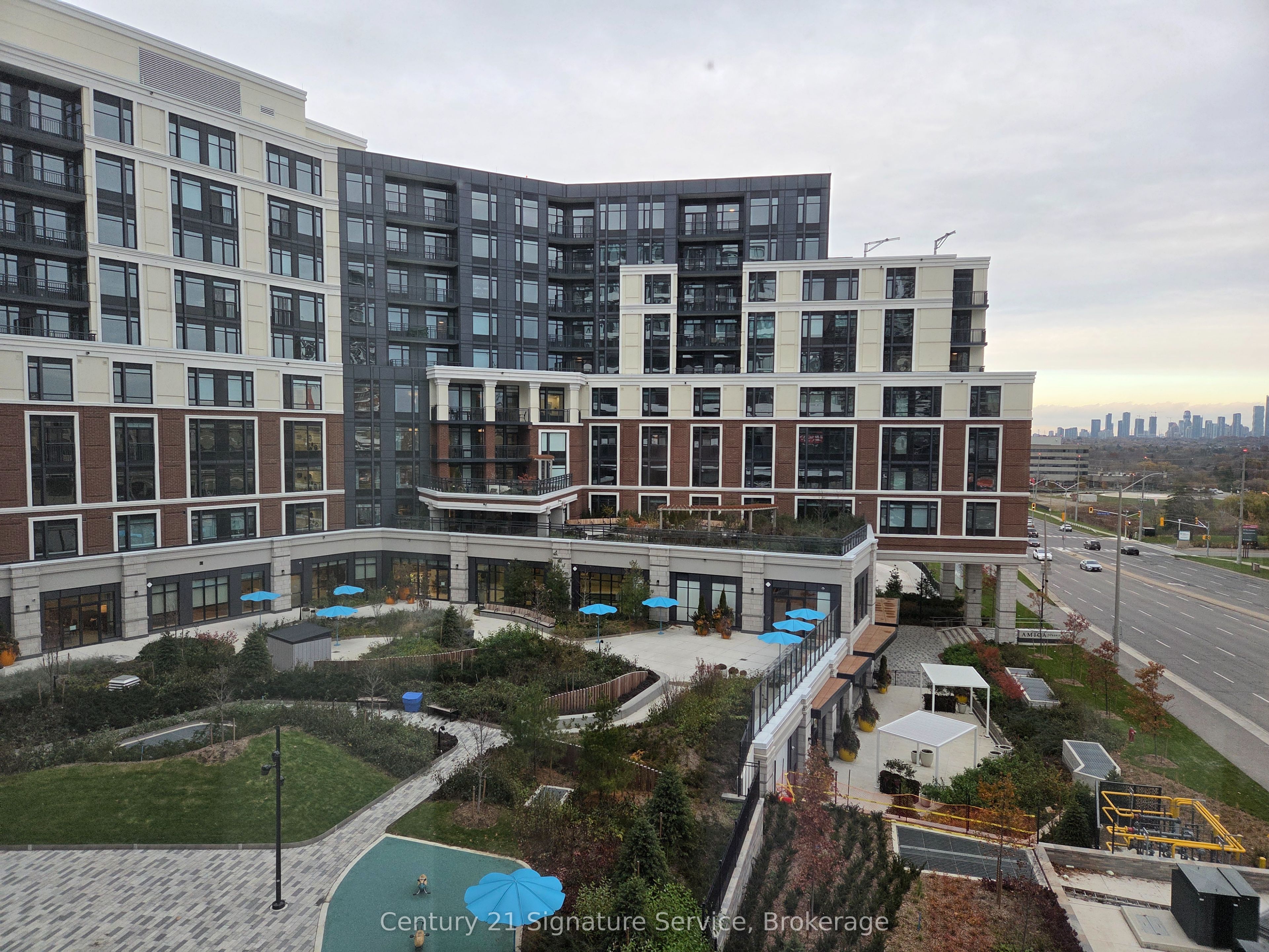 2485 Eglinton Avenue W 504, Mississauga, ON L5M 2T1