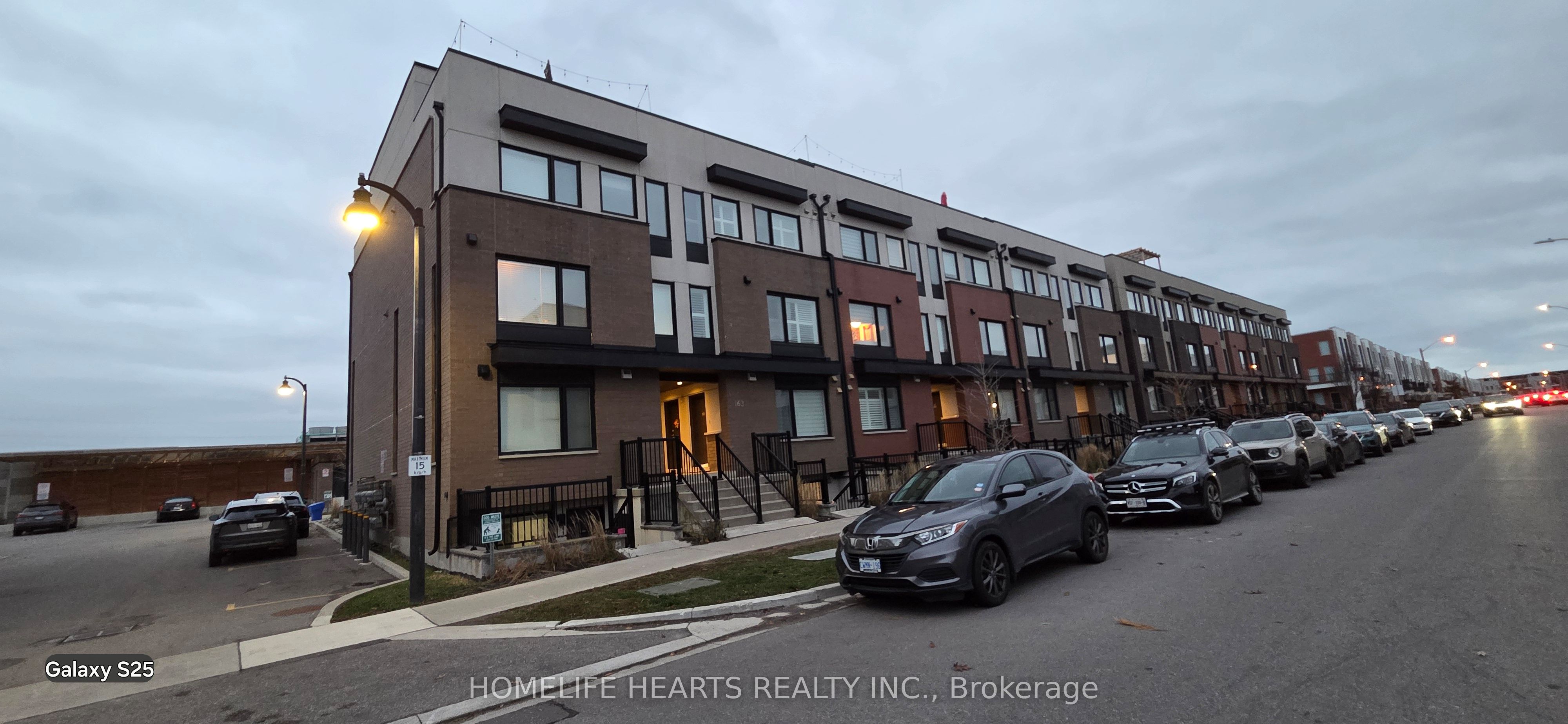 163 William Duncan Road 3, Toronto, ON M3K 0B5
