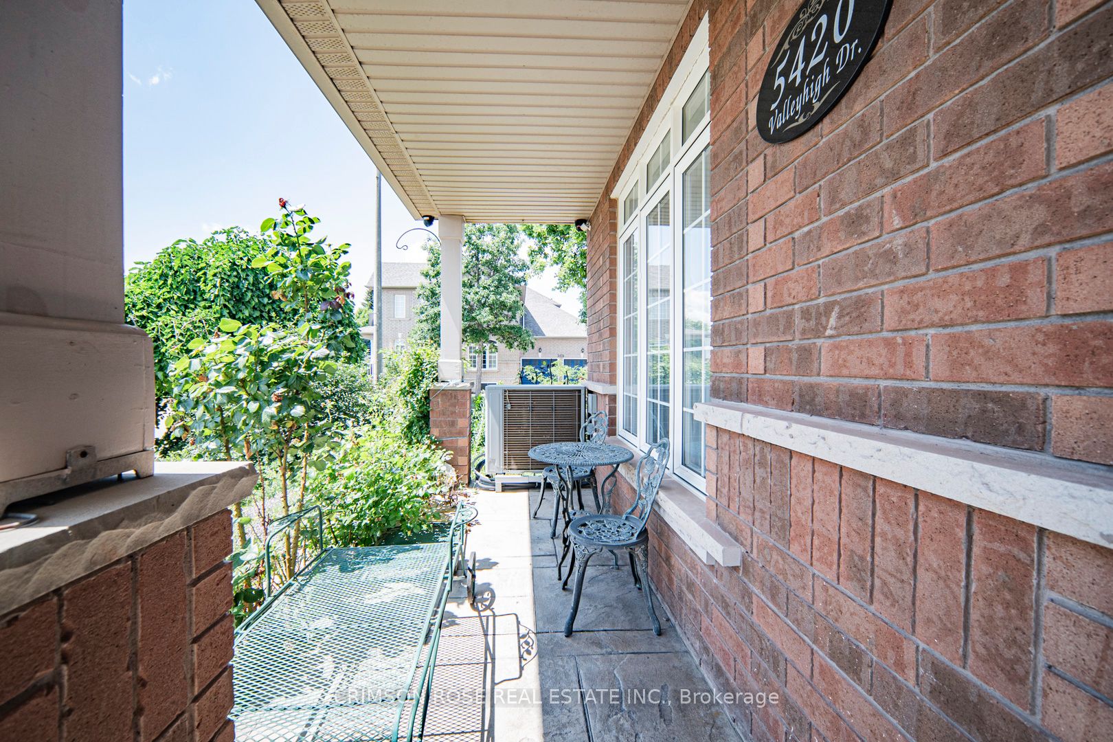 5420 Valleyhigh Drive Room 4, Burlington, ON L7L 6Z4 photo 3