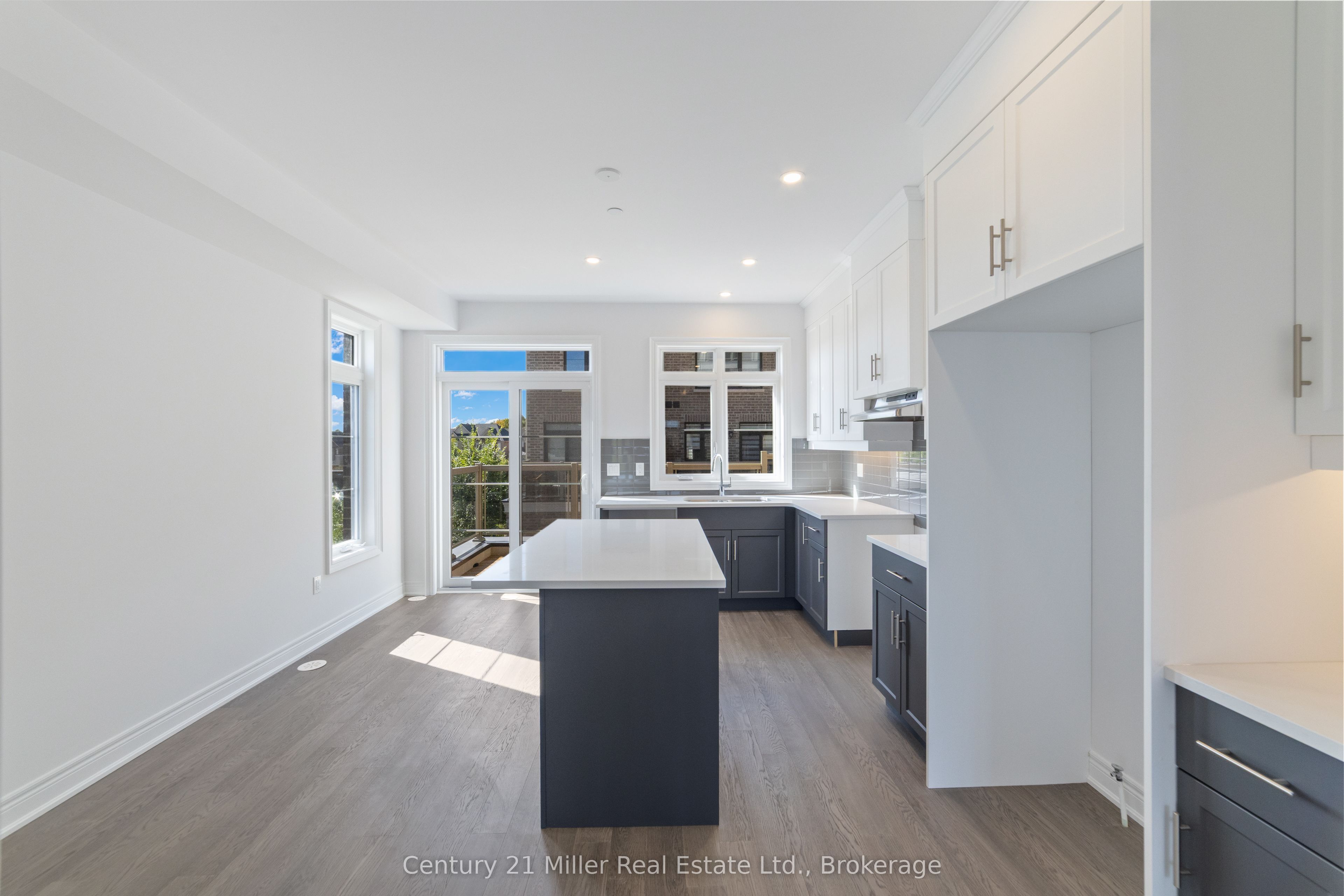 2140 Trafalgar Road 42, Oakville, ON L6H 8A5 photo 5