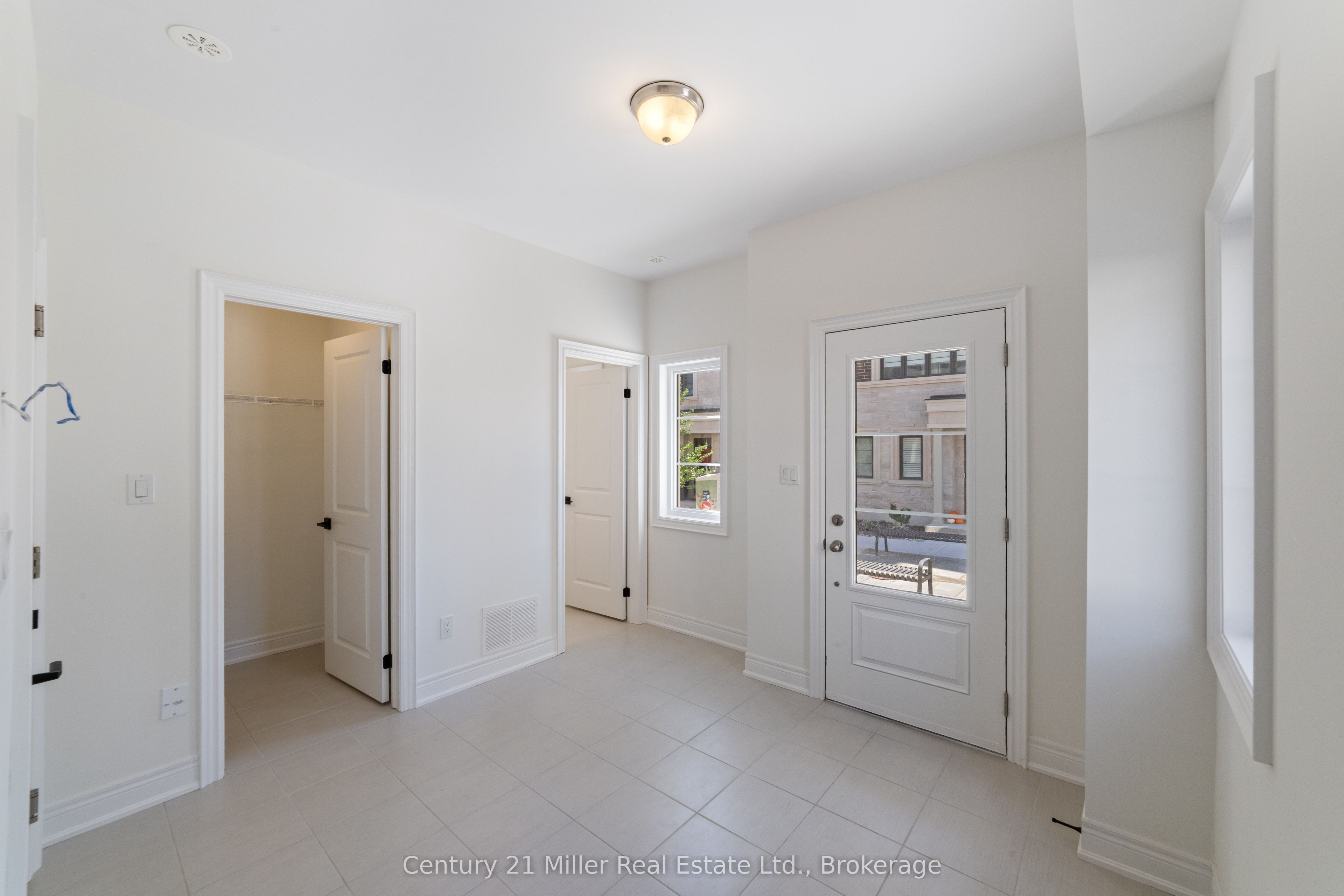 260 Melody Common 36, Oakville, ON L6H 8A5 photo 3