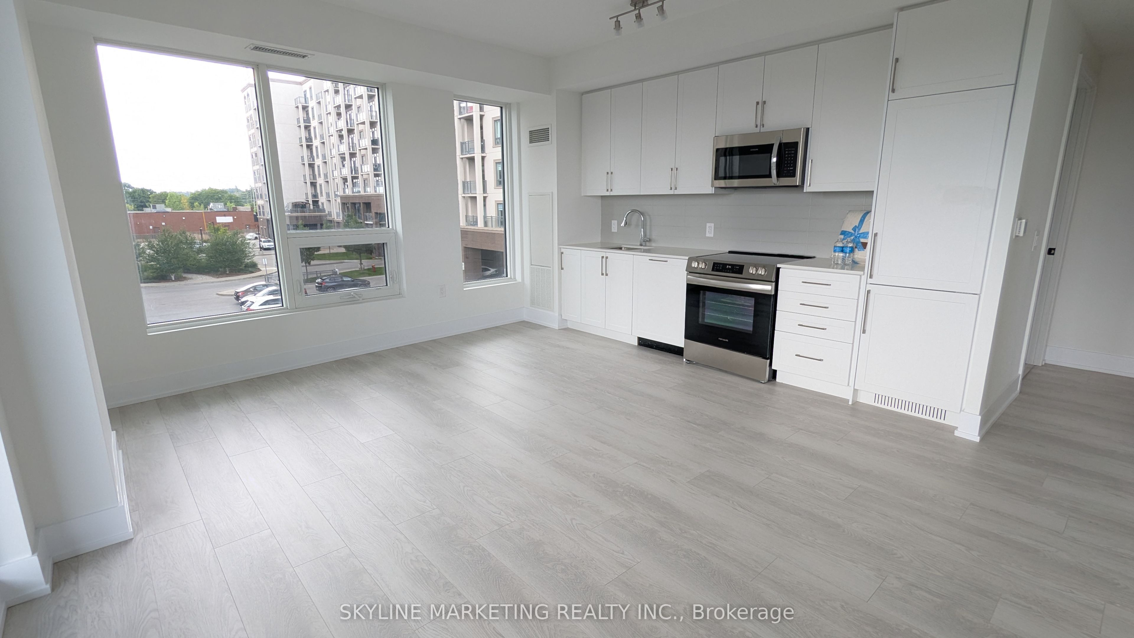 2450 Old Bronte Road 244, Oakville, ON L6M 5P6 photo 3