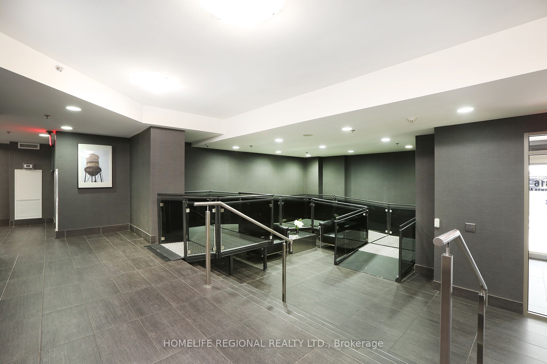 816 Lansdowne Avenue 1015, Toronto, ON M6H 4K6 photo 4