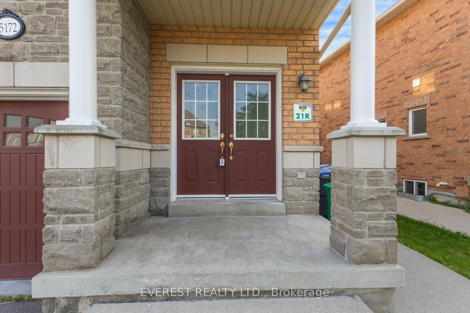 5172 Nestling Grove, Mississauga, ON L5M 0L2 photo 2