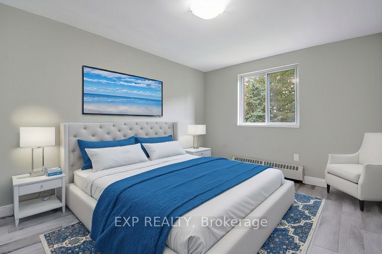 45 Paisley Boulevard W 304, Mississauga, ON L5B 1E4 photo 3