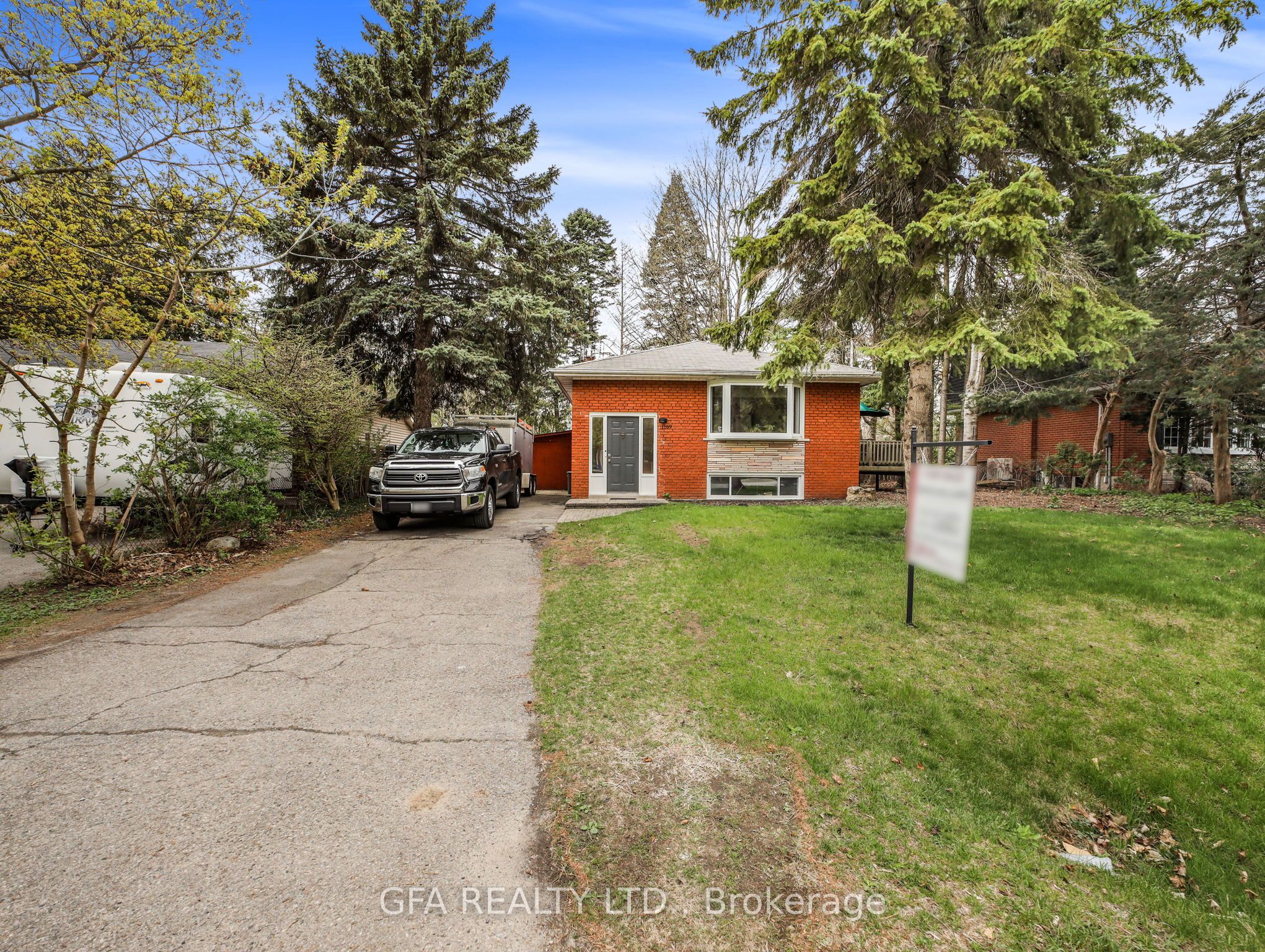 1169 Cynthia Lane, Oakville, ON L6J 2W2 photo 2