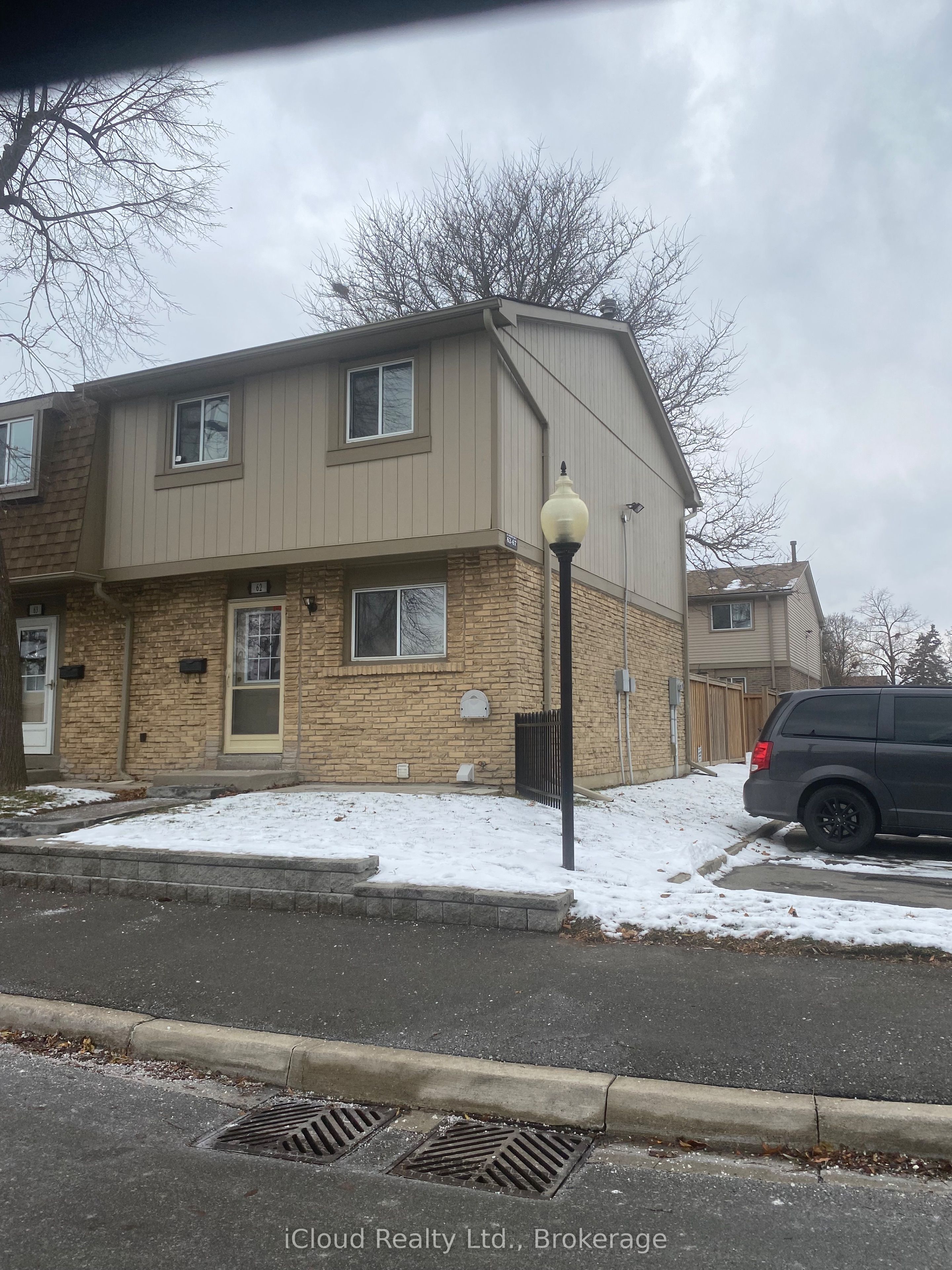81 Hansen Road 62, Brampton, ON L6V 3C7