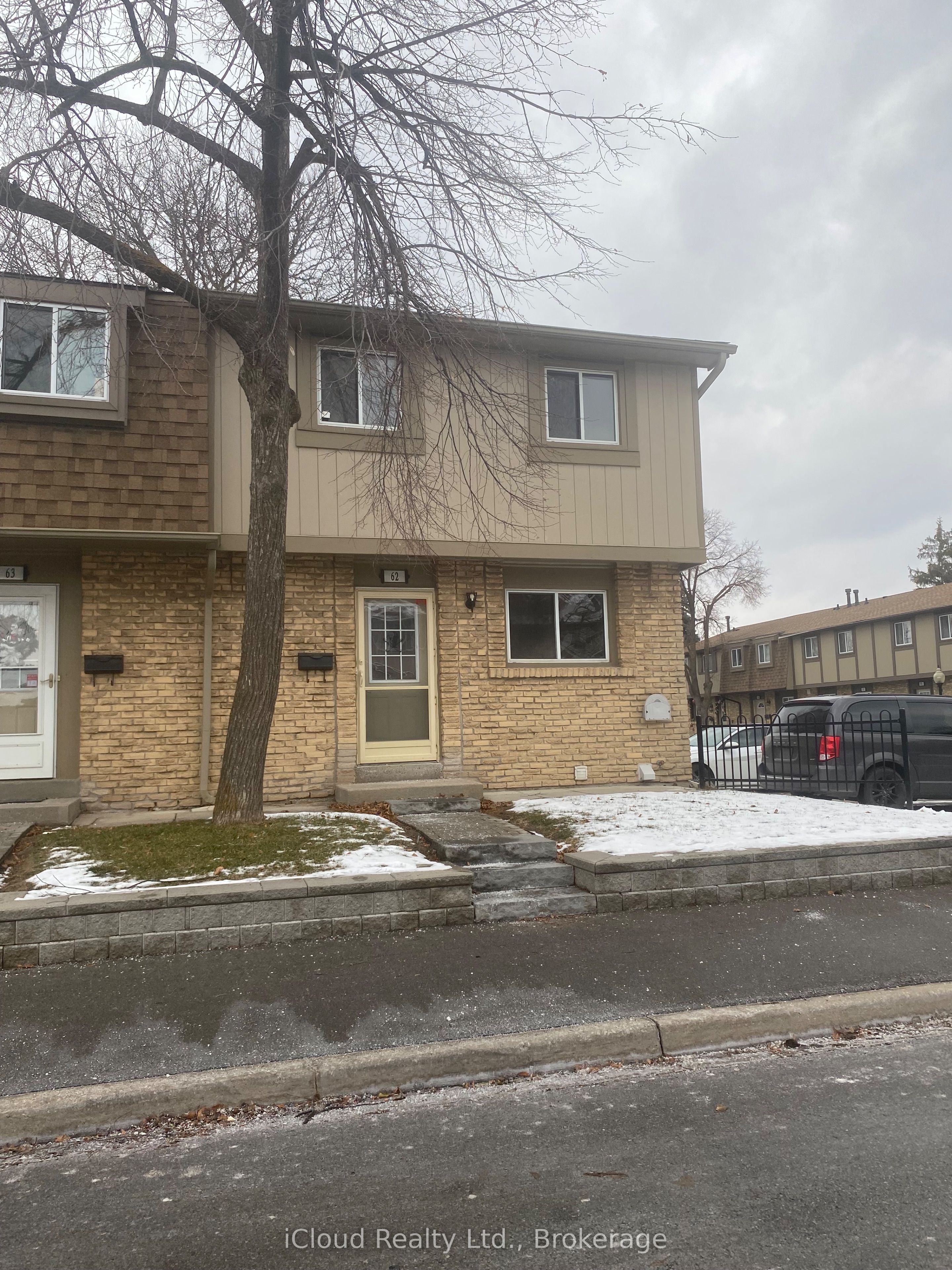81 Hansen Road 62, Brampton, ON L6V 3C7 photo 2