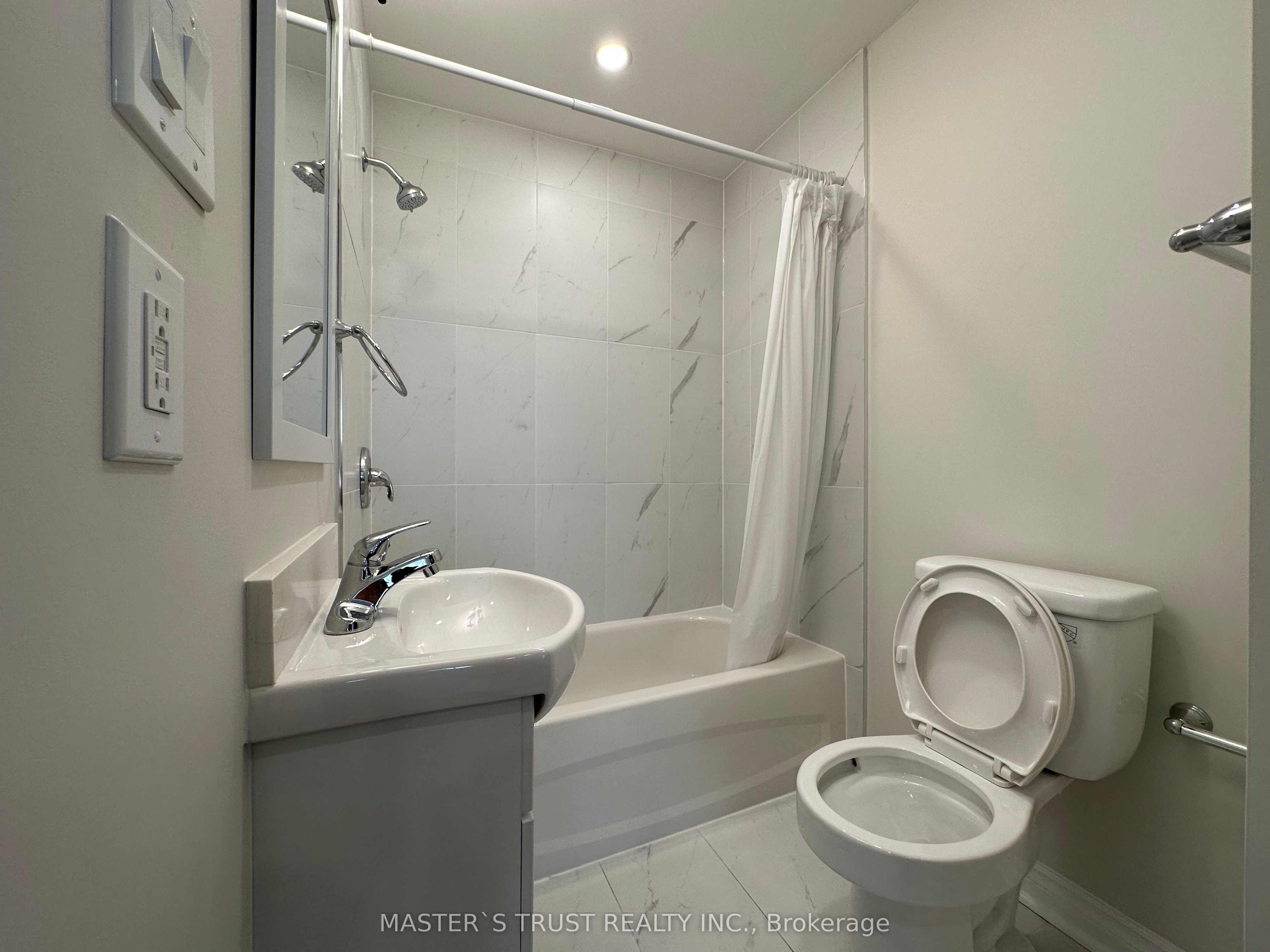 151 Dynevor Road Main, Toronto, ON M6E 3X5 photo 5