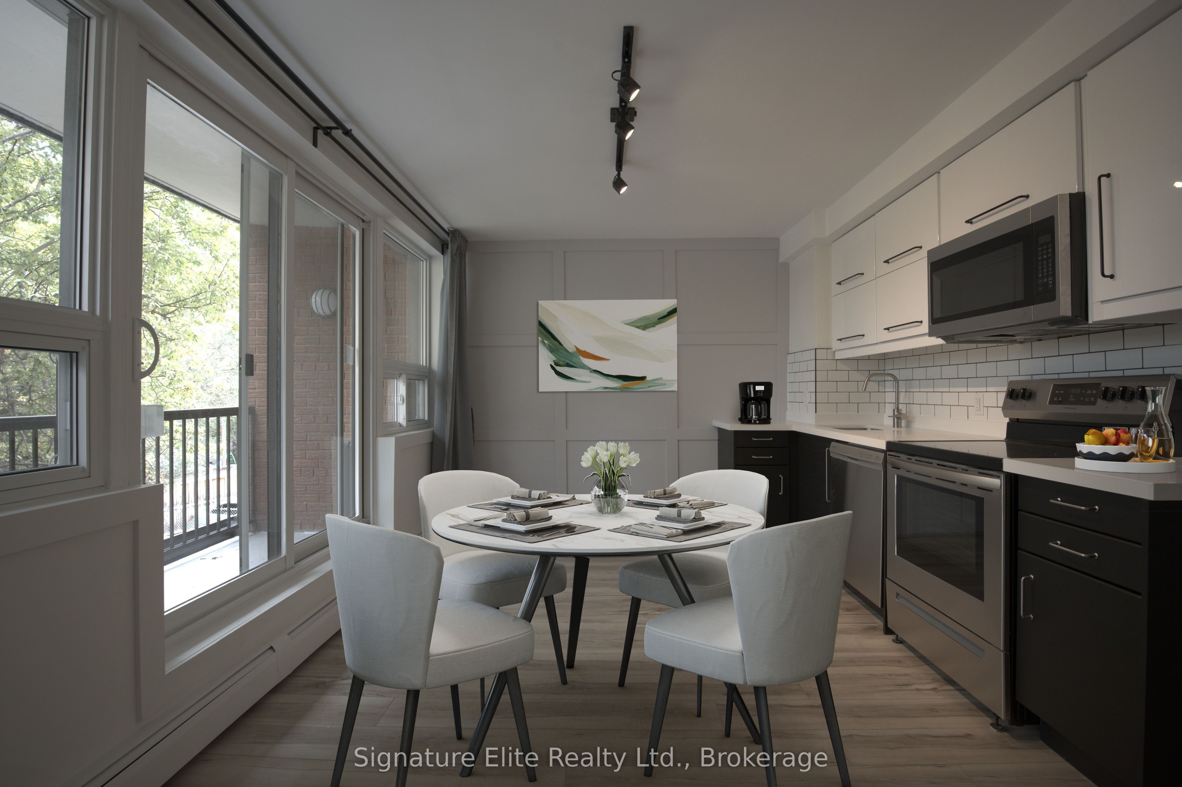 291 Scarlett Road 303, Toronto, ON M6N 4L1 photo 2