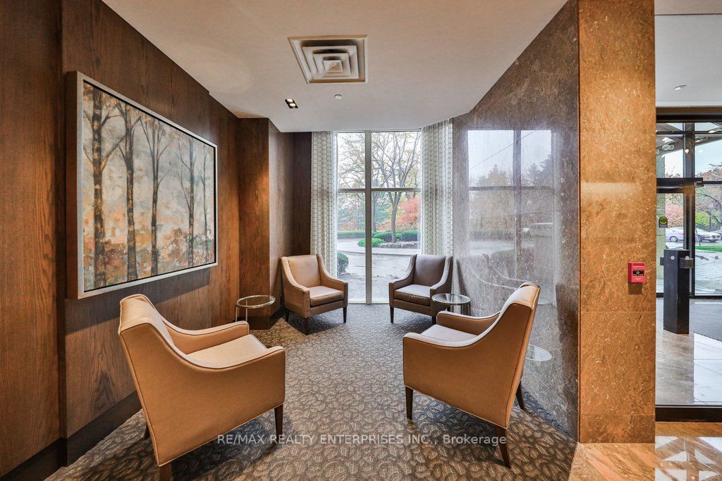 1800 The Collegeway 211, Mississauga, ON L5L 5S4 photo 4