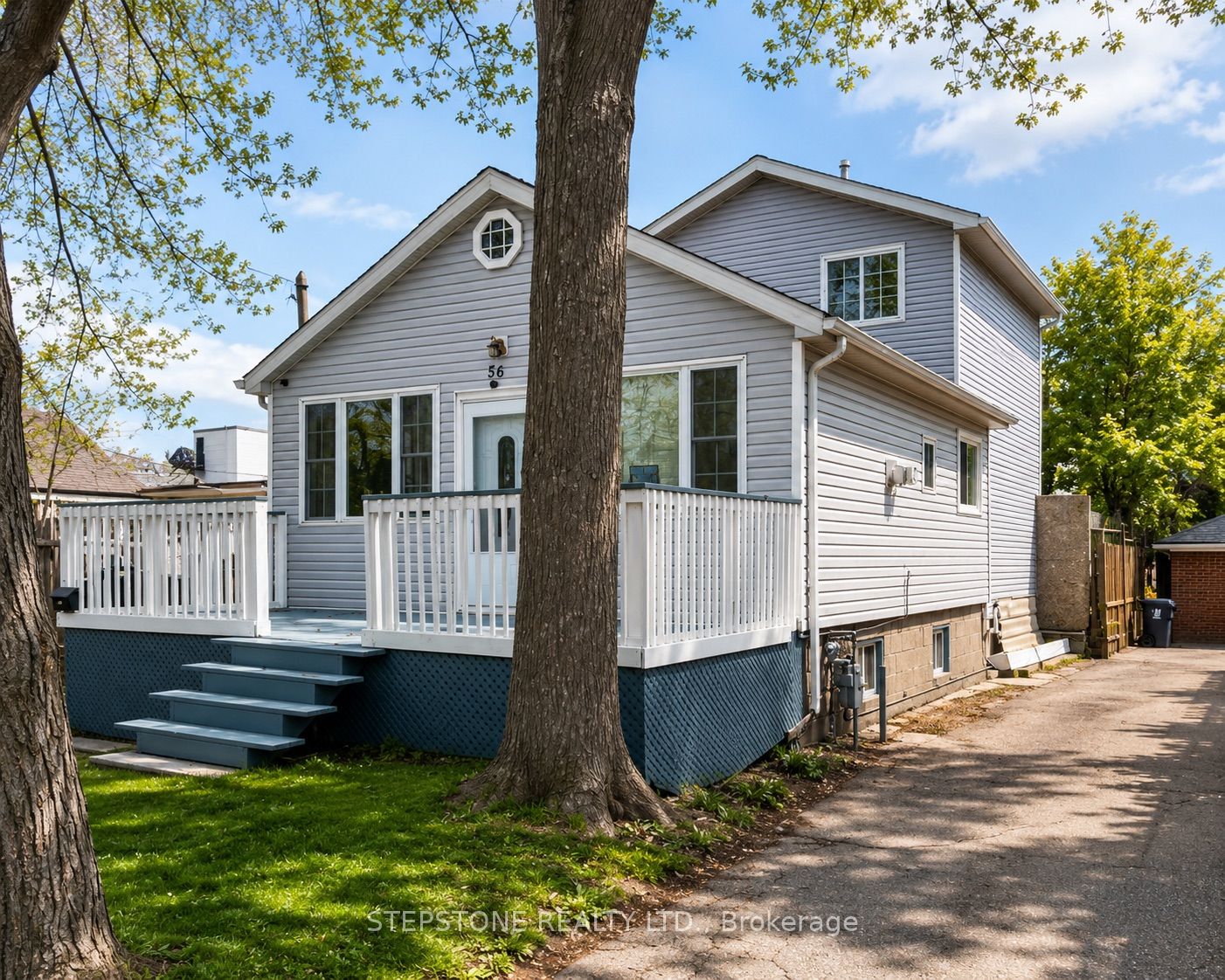 56 41st Street W, Toronto, ON M8W 3N6 photo 2