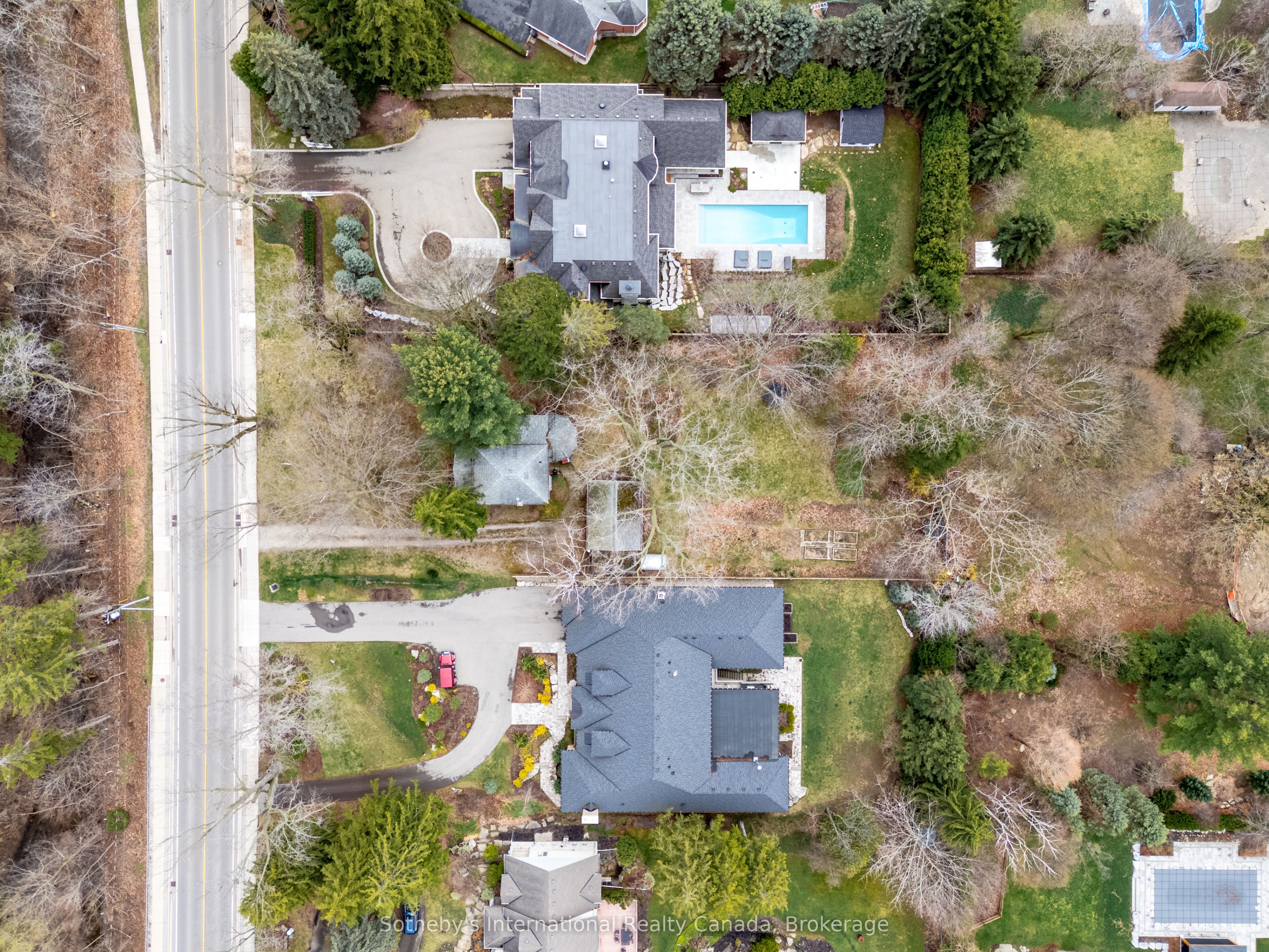 362 Fourth Line, Oakville, ON L6L 5A4 photo 2