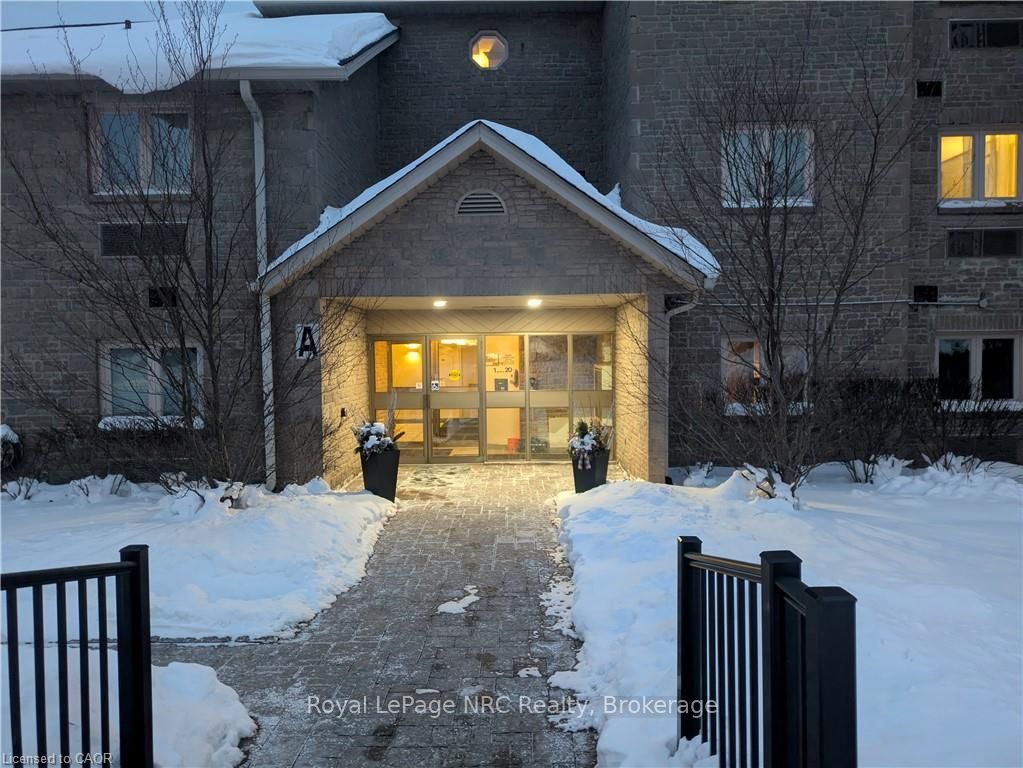 3050 Pinemeadow Drive 16, Burlington, ON L7M 3X5