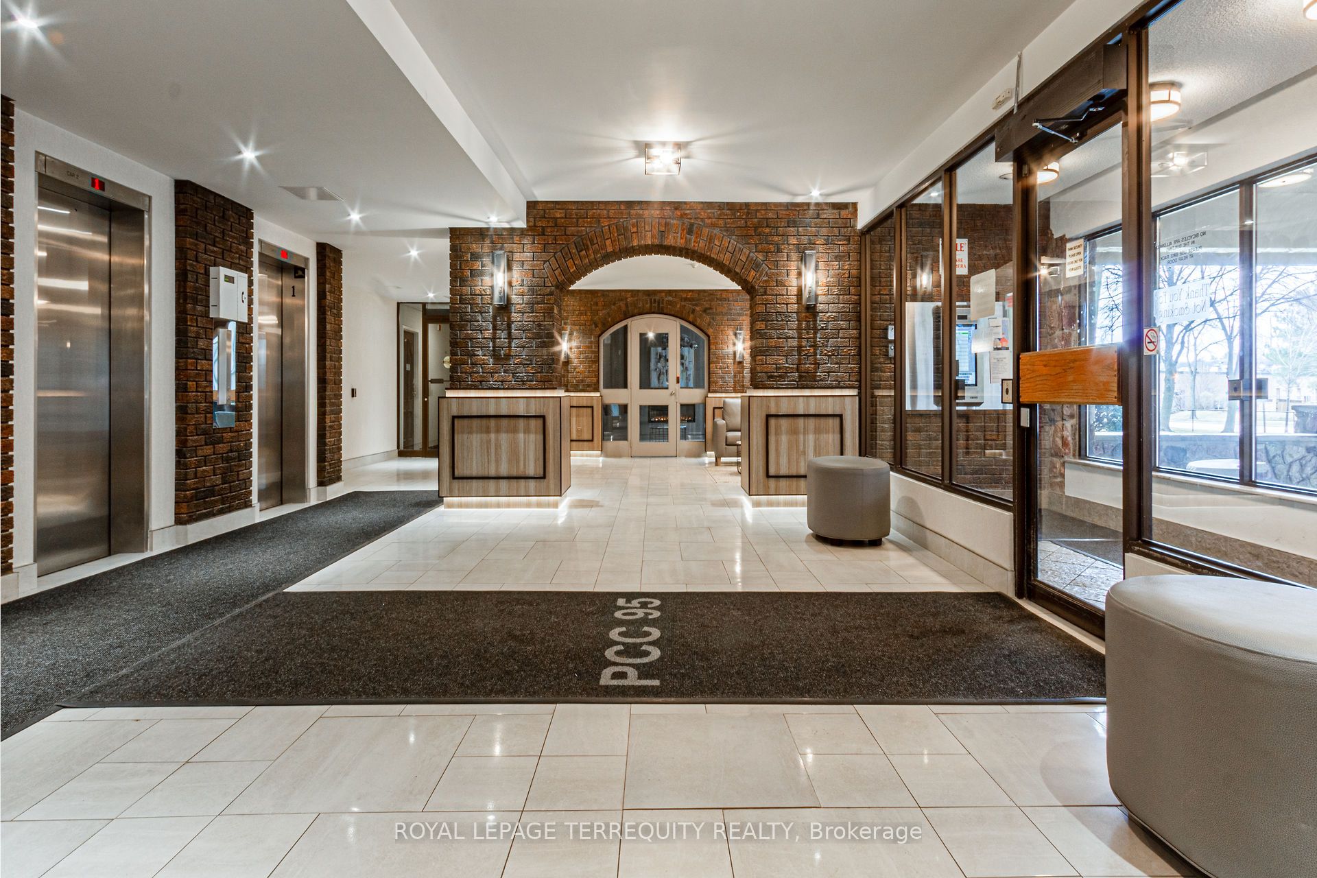 966 Inverhouse Drive 206, Mississauga, ON L5J 4B6 photo 3