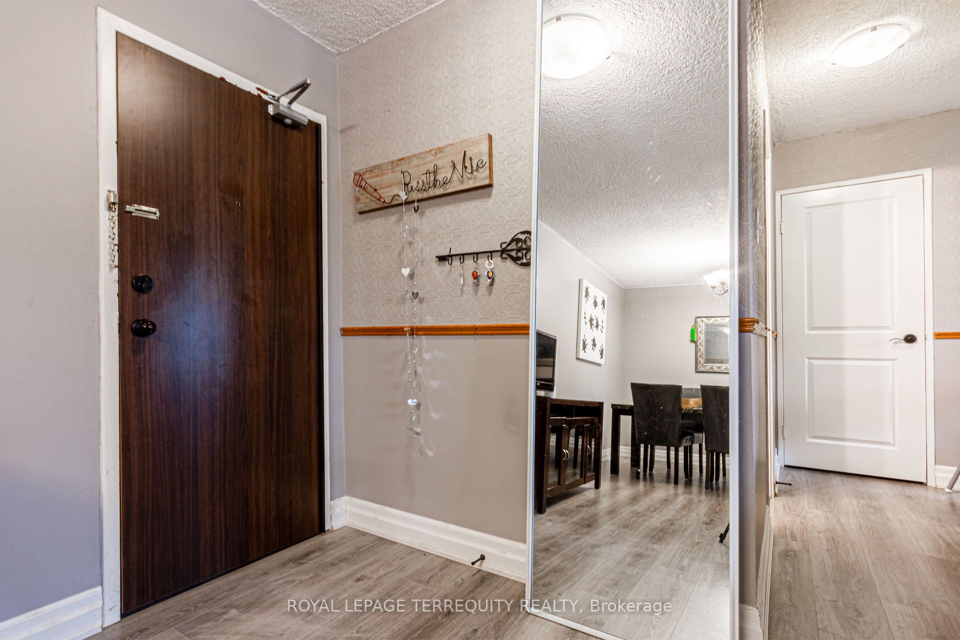 966 Inverhouse Drive 206, Mississauga, ON L5J 4B6 photo 5