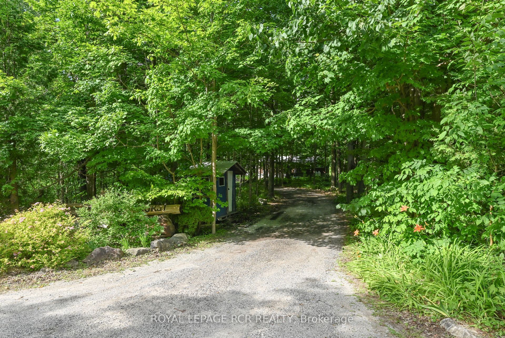 14007 Fifth Line, Halton Hills, ON L0P 1H0 photo 2