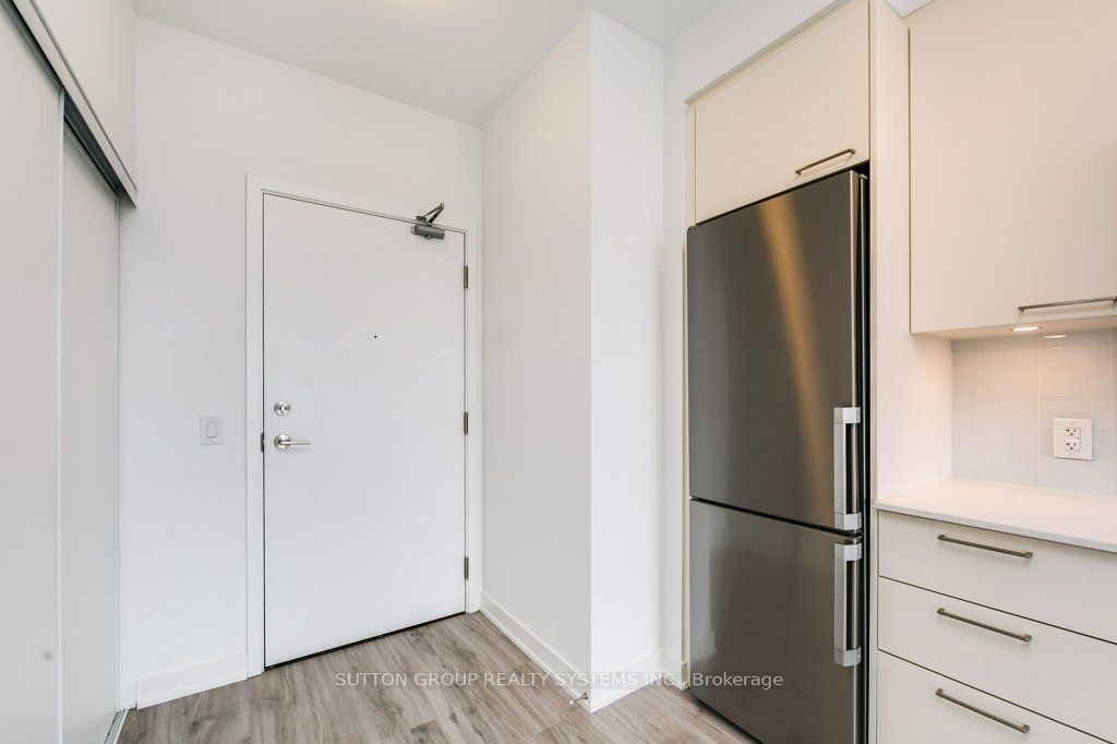 3005 Pine Glen Road 612, Oakville, ON L6M 5P5 photo 5