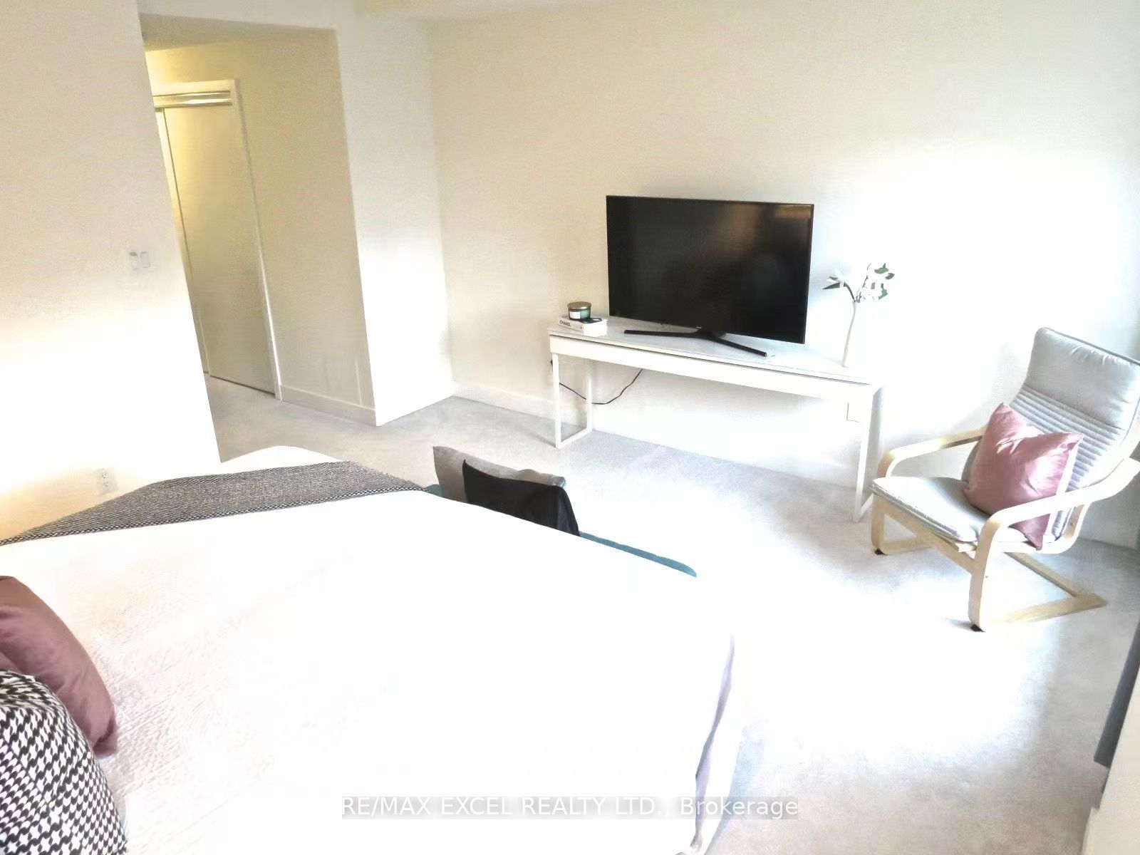 70 William Duncan Road, Toronto, ON M3K 0C5 photo 2