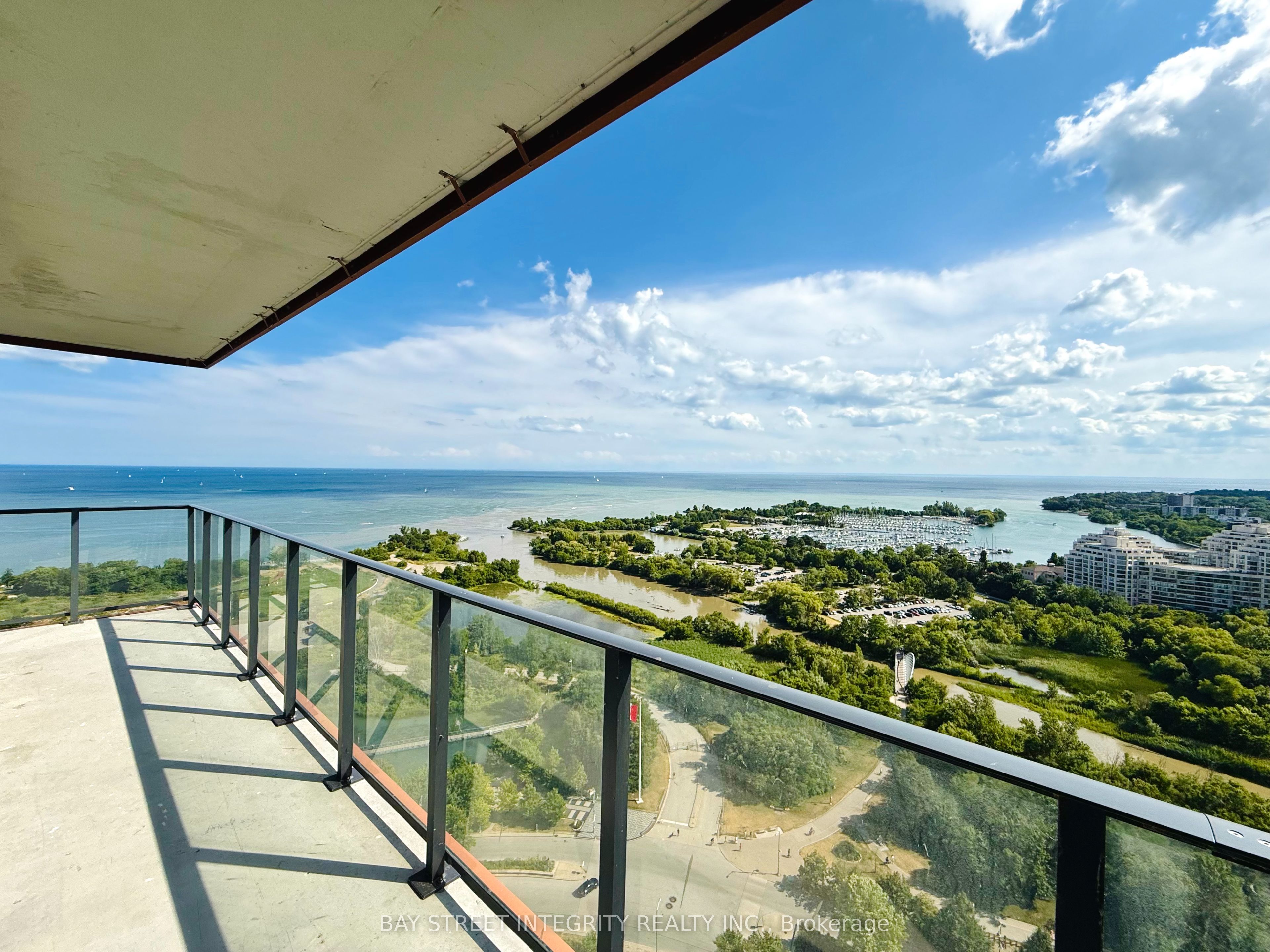 30 Shore Breeze Drive 2418, Toronto W06, ON M8V 0J1 photo 4