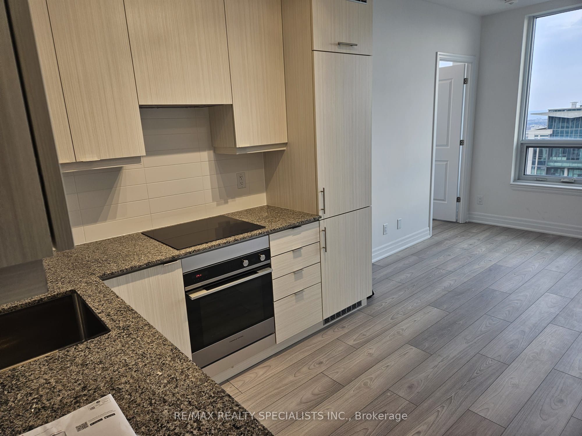 36 Elm Drive W 3605, Mississauga, ON L5B 0N3 photo 3