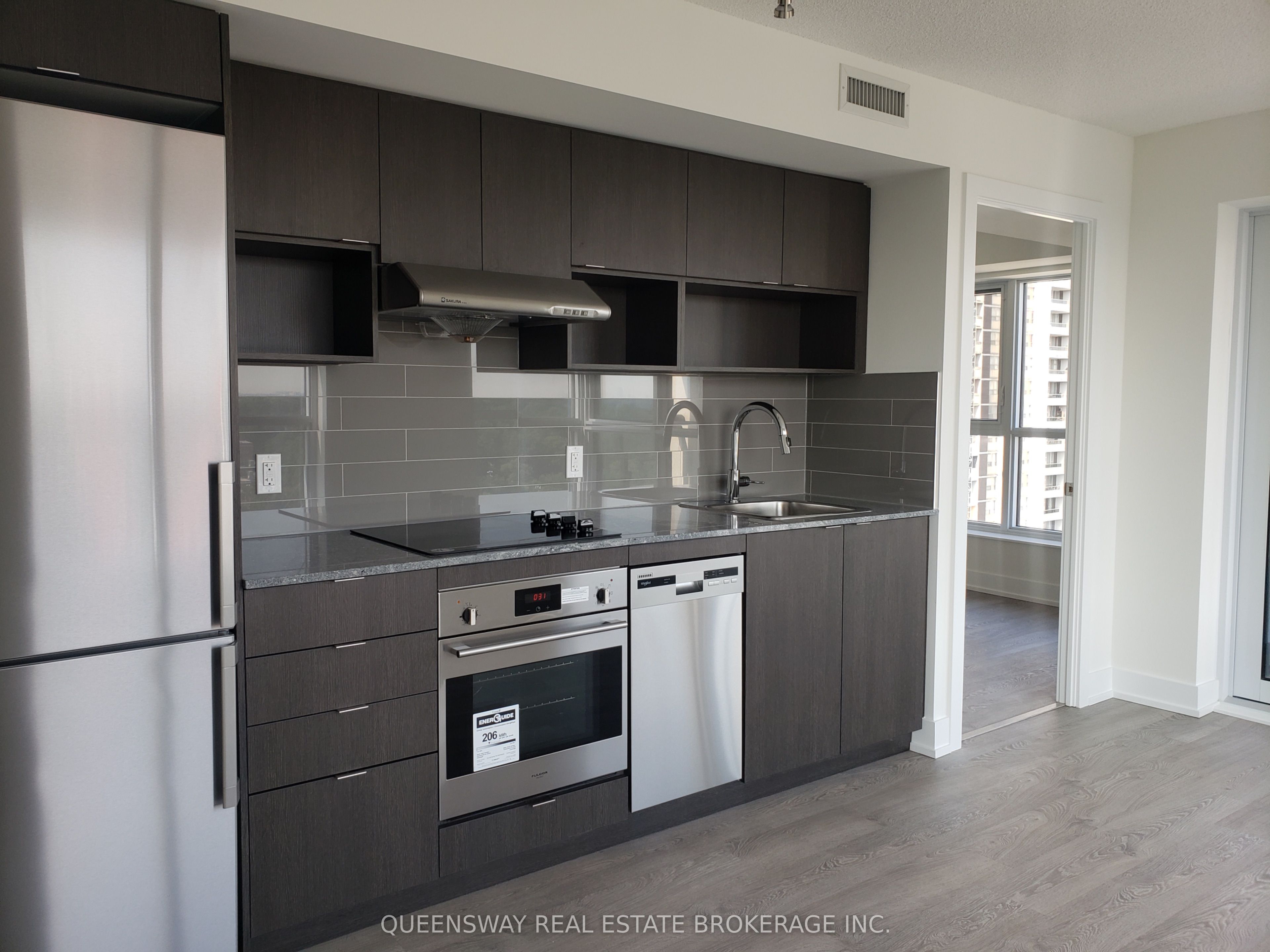 7 Mabelle Avenue 1504, Toronto, ON M9A 0C9 photo 4