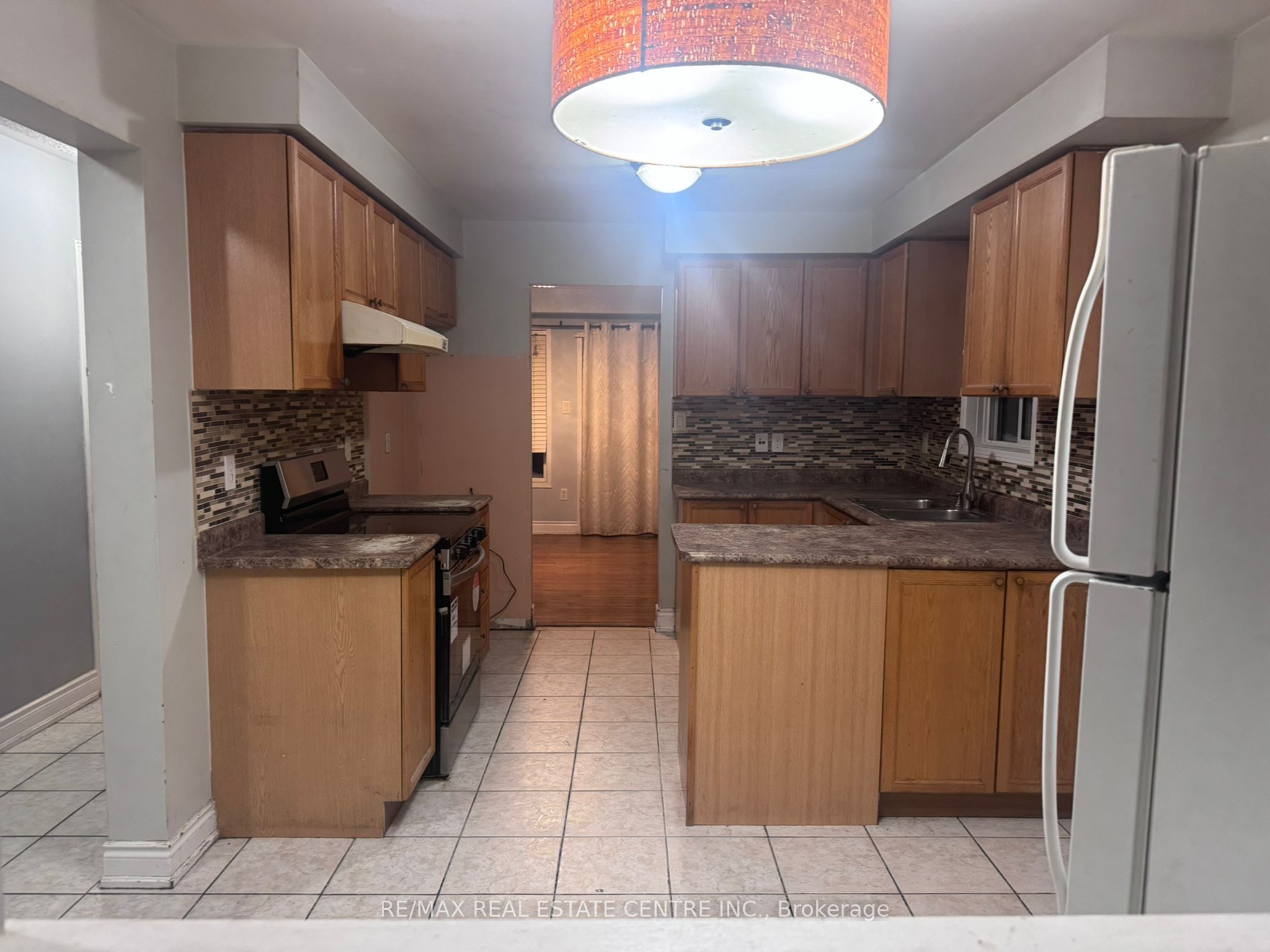 23 Lonestar Crescent, Brampton, ON L7A 2H9 photo 3
