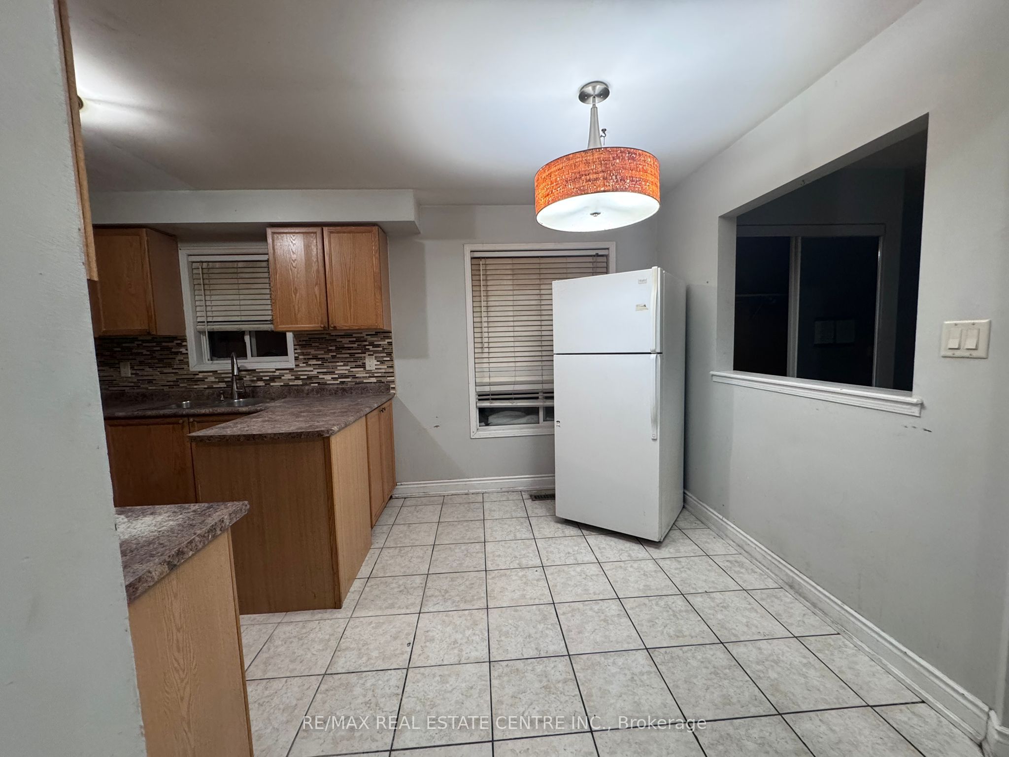 23 Lonestar Crescent, Brampton, ON L7A 2H9 photo 4