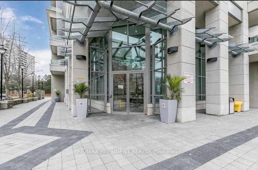 3504 Hurontario Street 801, Mississauga, ON L5B 0B9 photo 2