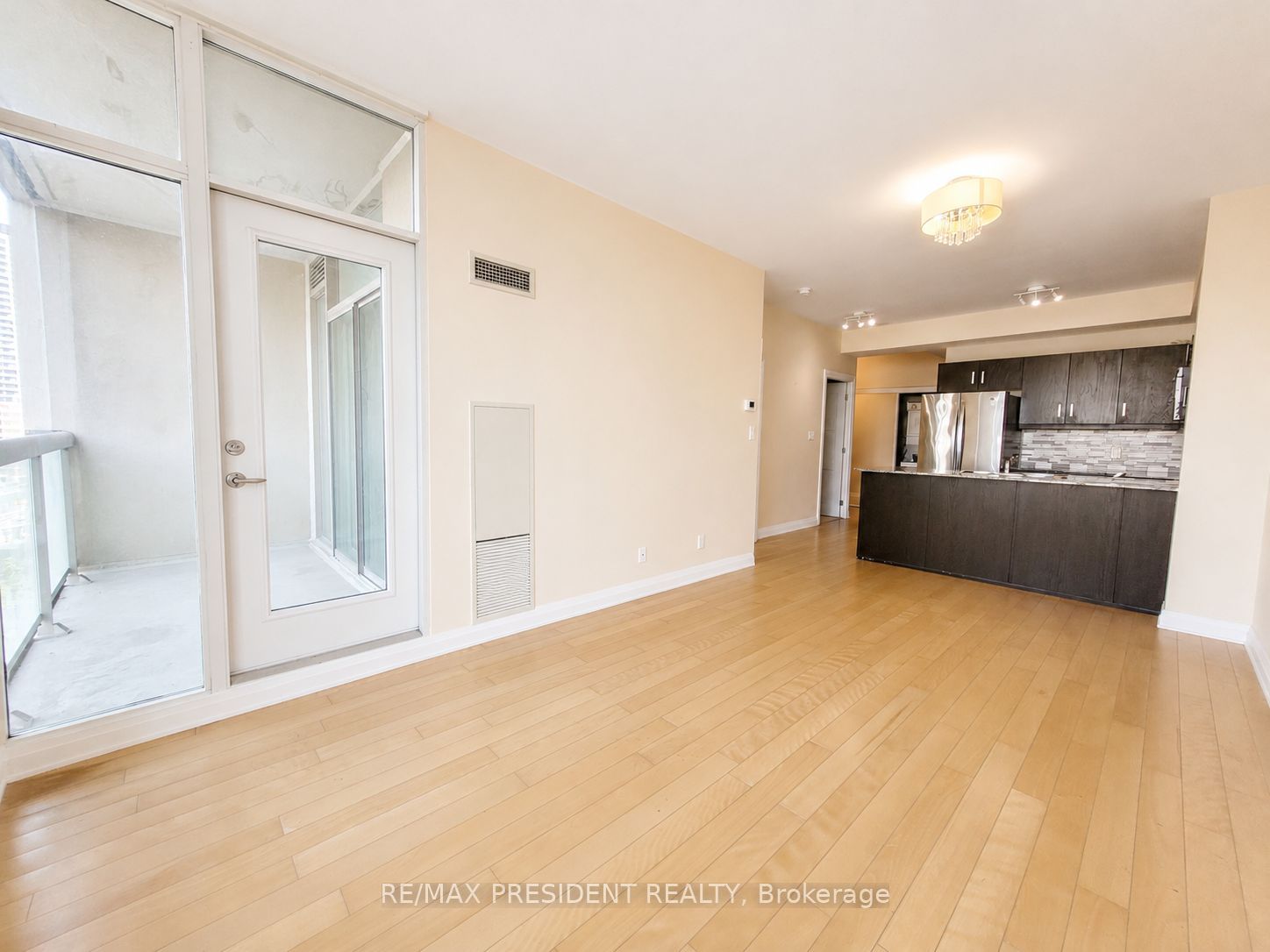 3504 Hurontario Street 801, Mississauga, ON L5B 0B9 photo 5