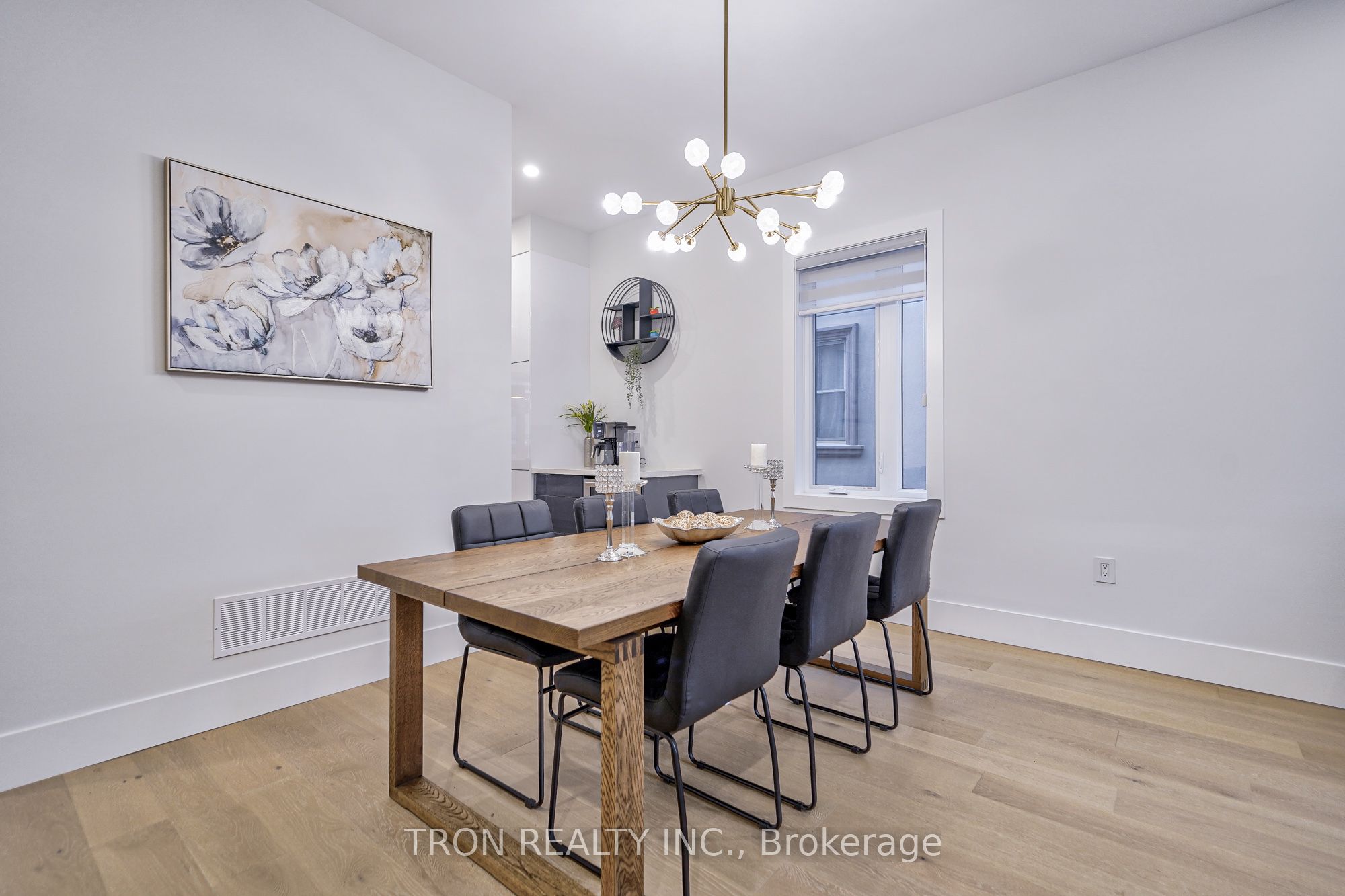 38 Uno Drive, Toronto, ON M8Z 3N8 photo 5
