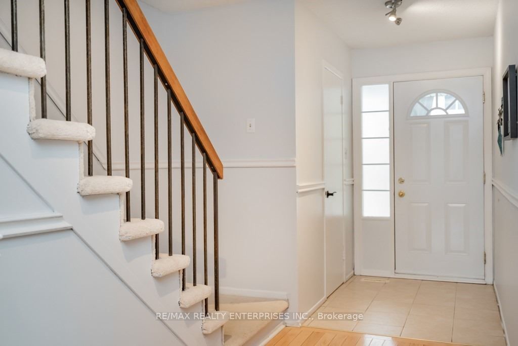 830 Stainton Drive 58, Mississauga, ON L5C 2Z3 photo 3