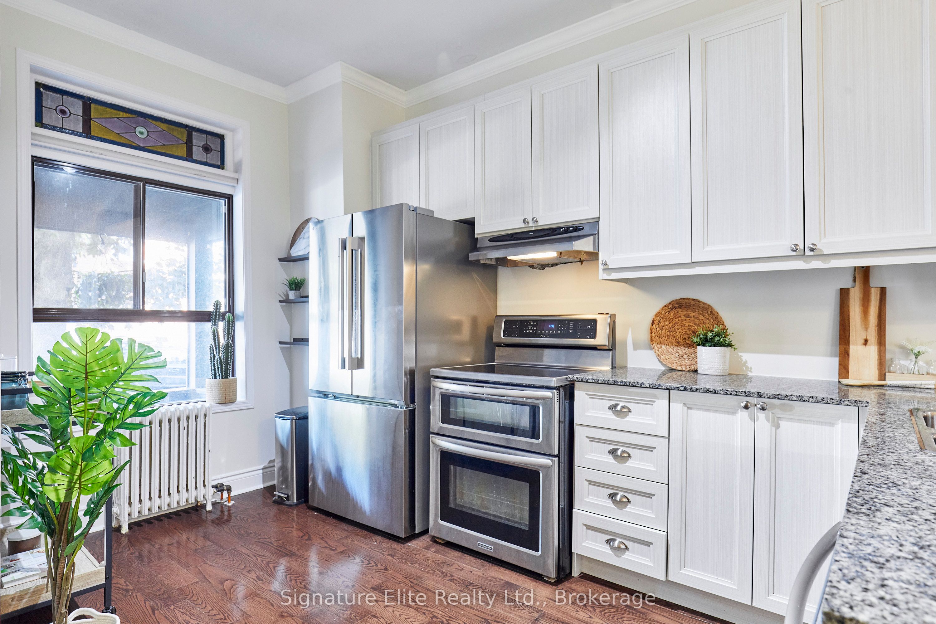340 Pacific Avenue, Toronto, ON M6P 2R1 photo 3