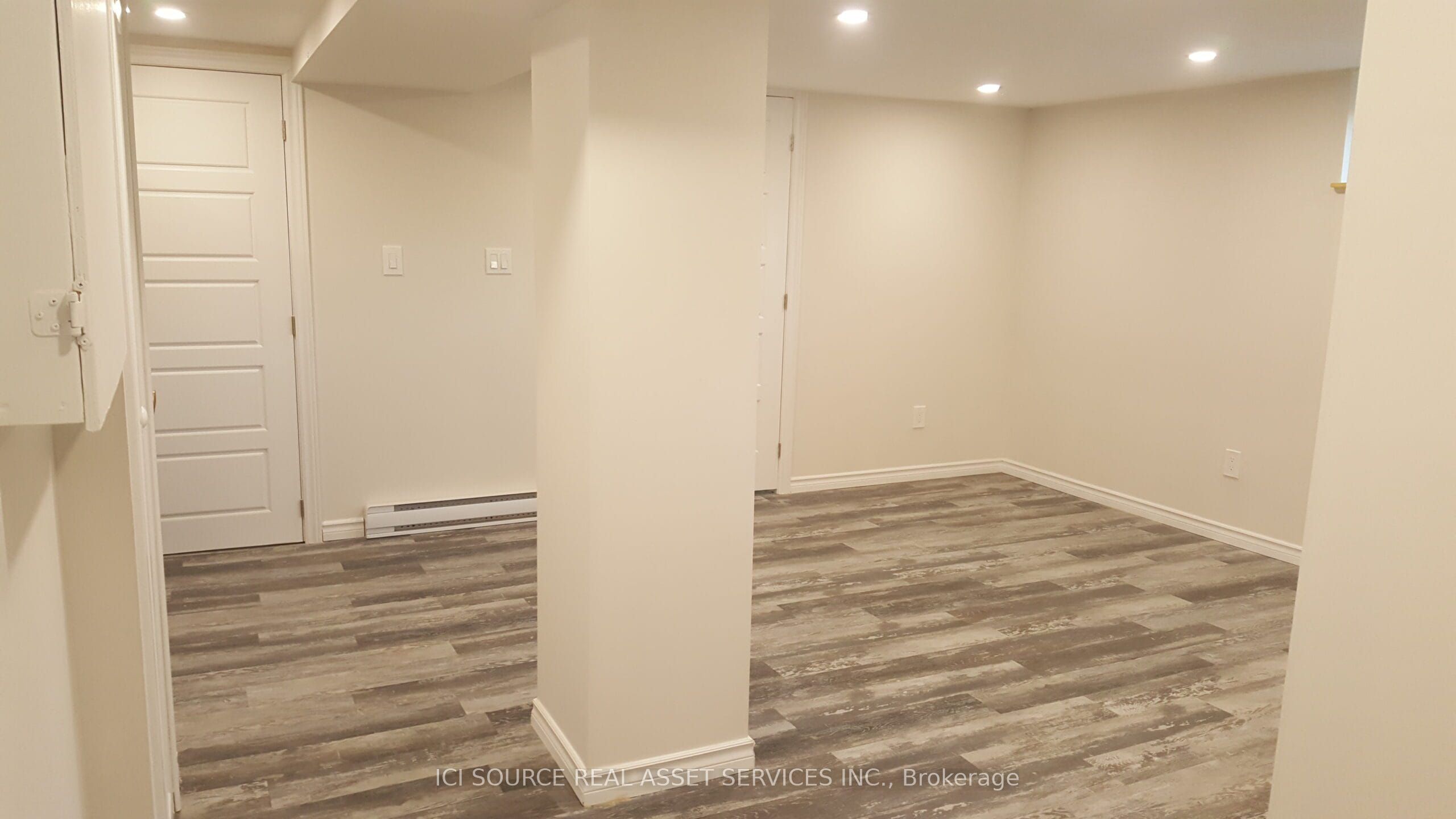 44 Bartonville Avenue W 5, Toronto, ON M6M 2B5 photo 2