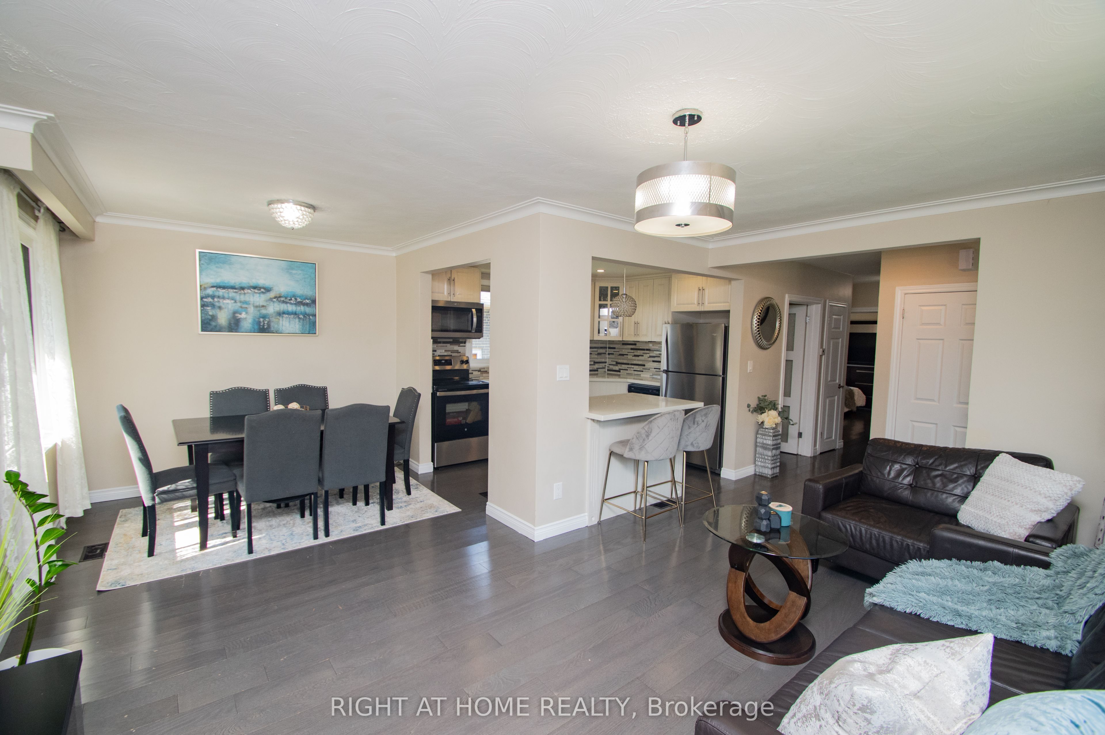 65 Bridgenorth Crescent, Toronto, ON M9V 2M5 photo 5