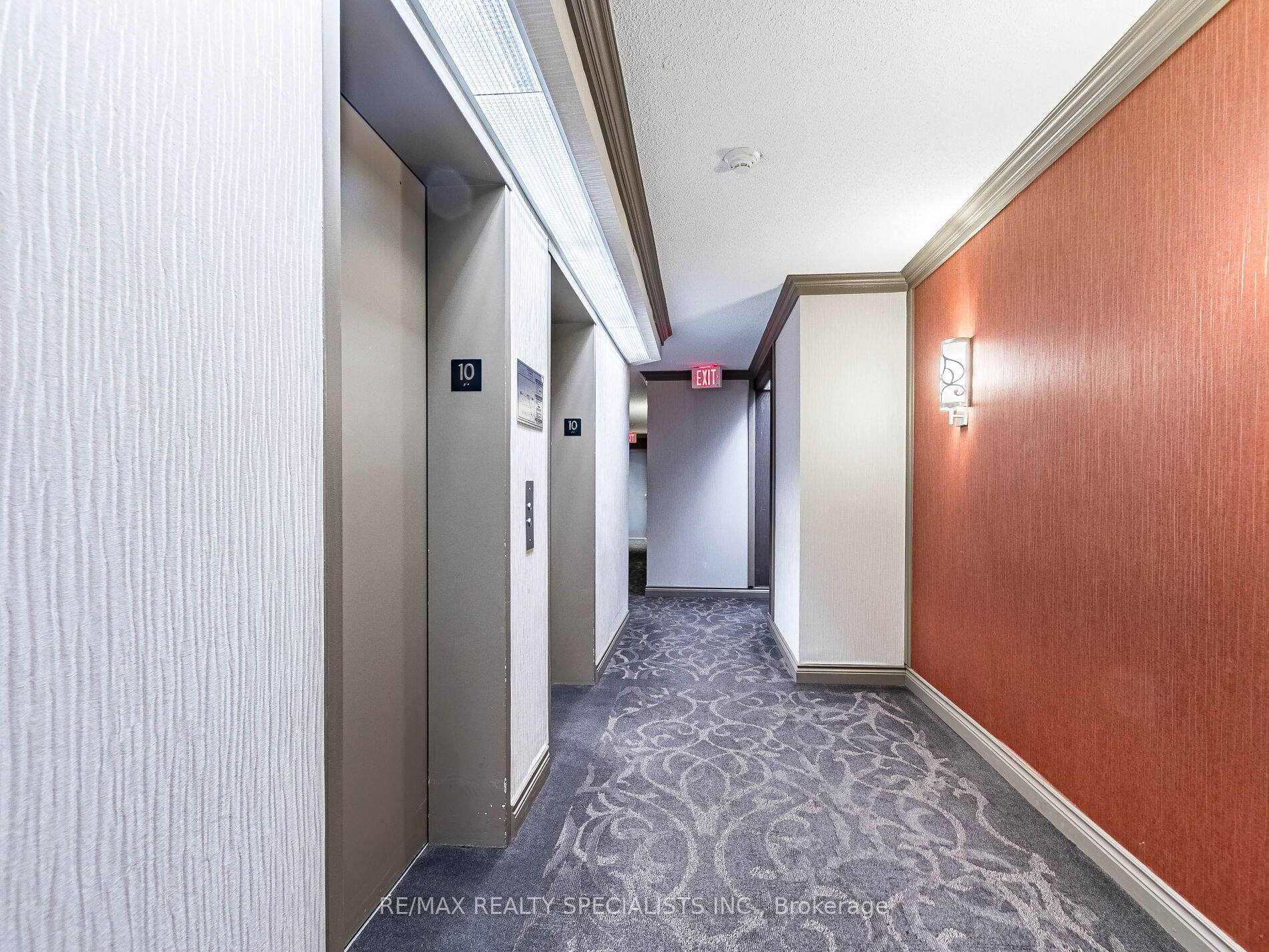 880 Dundas Street W 1002, Mississauga, ON L5C 4H3 photo 5