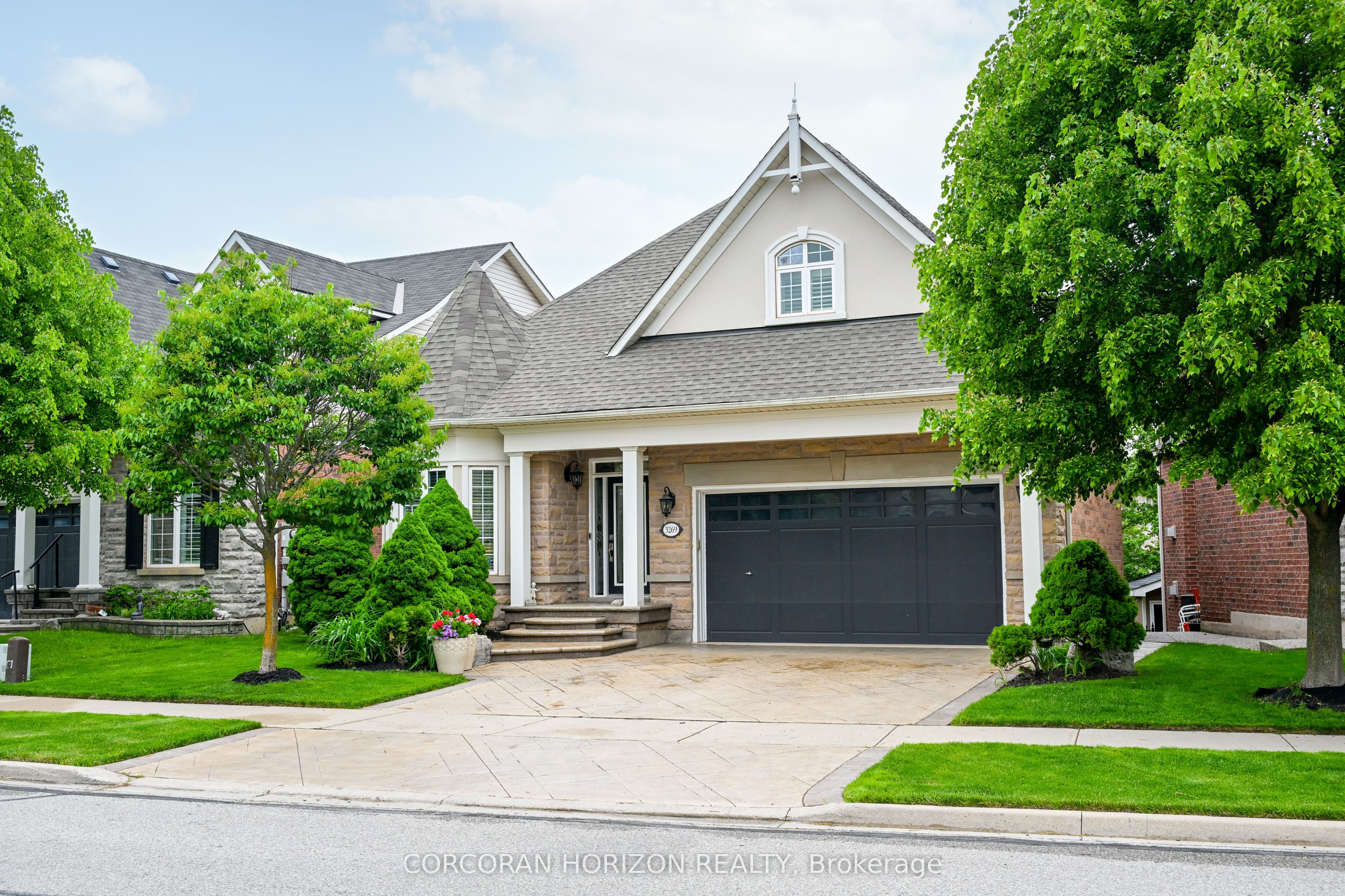 3269 Stocksbridge Avenue, Oakville, ON L6M 0E3